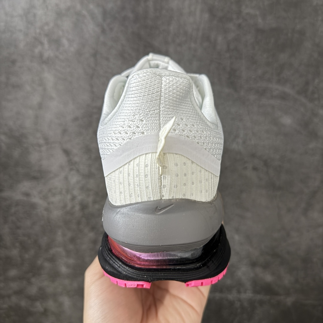 图片[4]-【S版纯原】Nike Pegasus Premium SE 舒适百搭减震防滑耐磨透气 低帮跑步鞋 灰黑红 简约又不失活力，上脚超吸睛。  它不仅颜值高，性能更是一绝！  全掌气垫科技，减震防滑超耐磨，每一步都能感受到强劲回弹，给双脚舒适支撑。  透气鞋面，跑步时双脚也能自由呼吸。    #独家原包 原底原料 开模打造  #原厂鞋标 高精密准度  #原楦原纸板开发 匹配原版98%以上  #后跟弧度 正确呈现  #原厂皮料 质感无敌  #皮料切割干净 无任何毛边 清洁度细节完美    货号：IH3256-700    尺码：35.5-46-选品中心