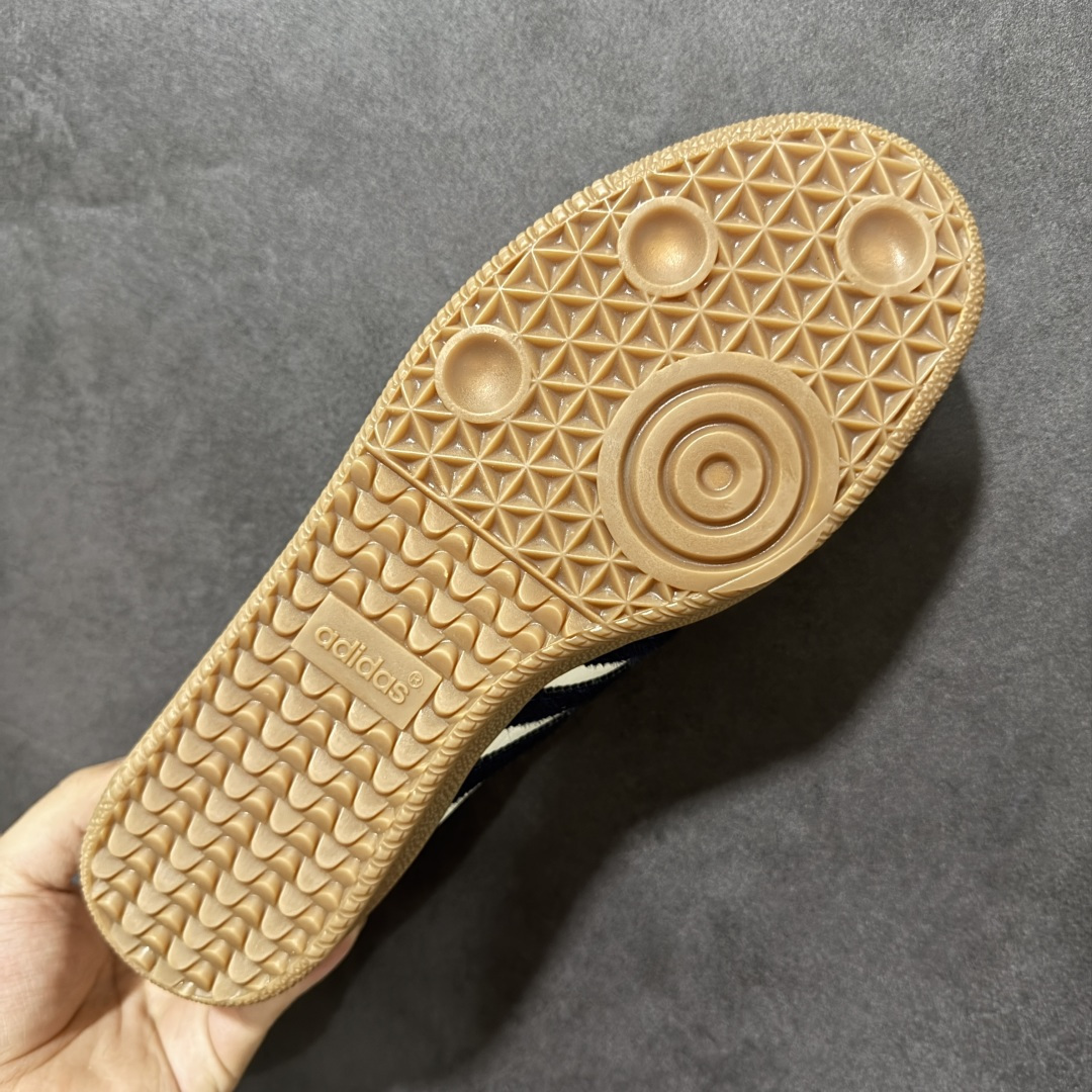 图片[9]-【公司级】阿迪达斯联乘迪士尼©Disney卡通人物/《101 忠狗》x Adidas Originals Samba OG\”101 Dalmatians Penny \”桑巴舞系列绅士德训足球风百搭低帮休闲运动板鞋“联名米白黑斑点狗生胶底”KJ5990 尺码：36 36⅔ 37⅓ 38 38⅔ 39⅓ 40 40⅔ 41⅓ 42 42⅔ 43⅓ 44 45-选品中心