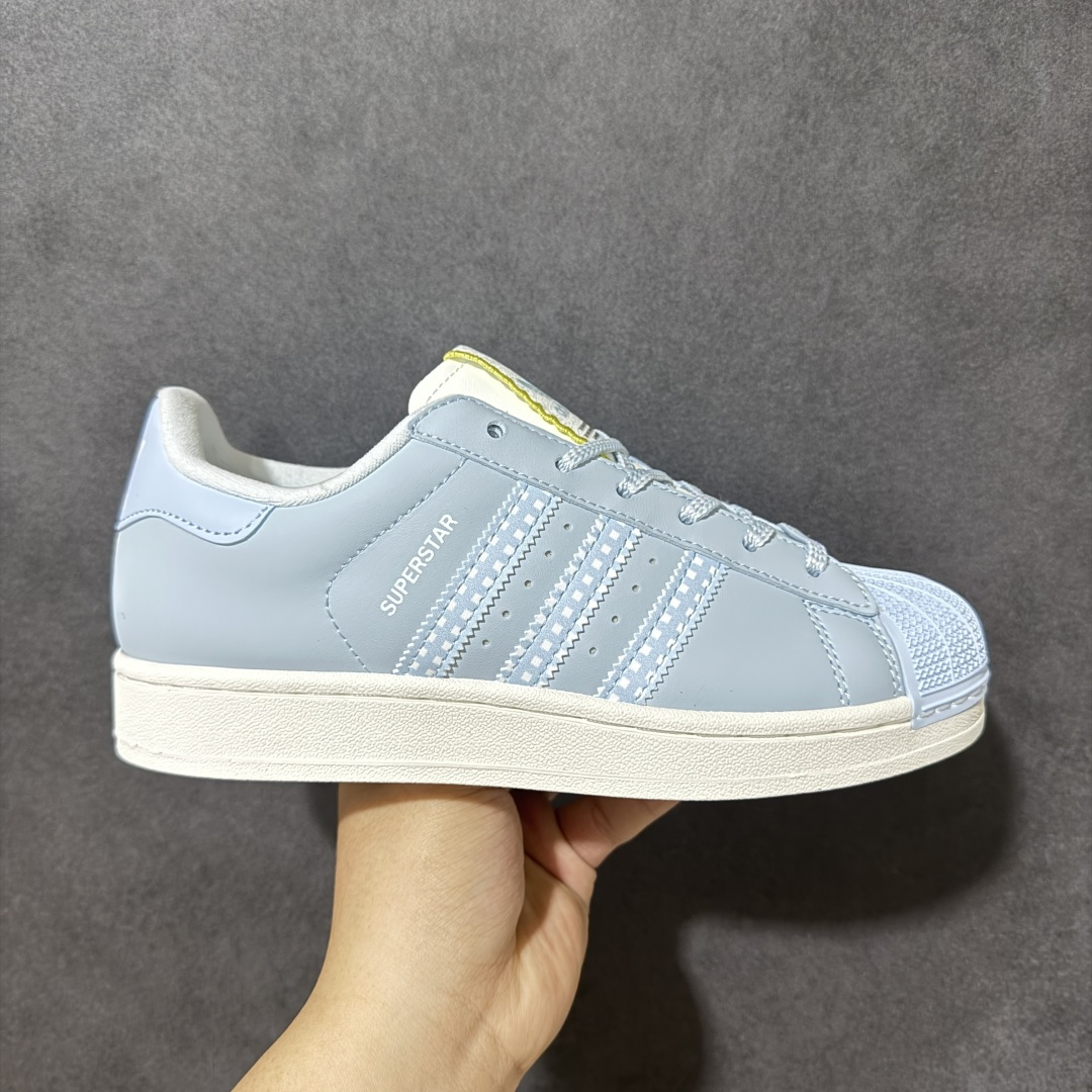 【公司级】Adidas Originals Superstar 二代 2026全新版本 贝壳头官方同步 渠道正品订单 诠释市场最高工艺水平 贝壳头经典小白板鞋 专柜上架同步配色 全鞋进口头层皮料打造。区别市面普通真标版本，进出专柜无压力 货号： HQ26462332 尺码： 36 36.5 37.5 38 38.5 39 40 40.5 41 42 42.5 43 44 45-选品中心