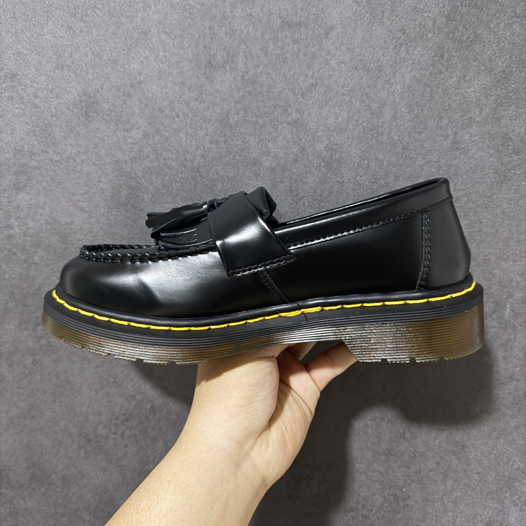 图片[2]-【公司级】Dr.martens马汀博士 Martens 1046 Smooth Leather Platform系列松糕高帮英伦骑士朋克复古机车厚底粗跟 马丁靴 采用硬质牛培开边珠牛培皮打造鞋面 厚实耐磨PVC原厂透明水晶橡胶大底 原版一致空胶工艺 真实大底拉帮线锁底 货号：R11822202 尺码：39-45无半码-选品中心