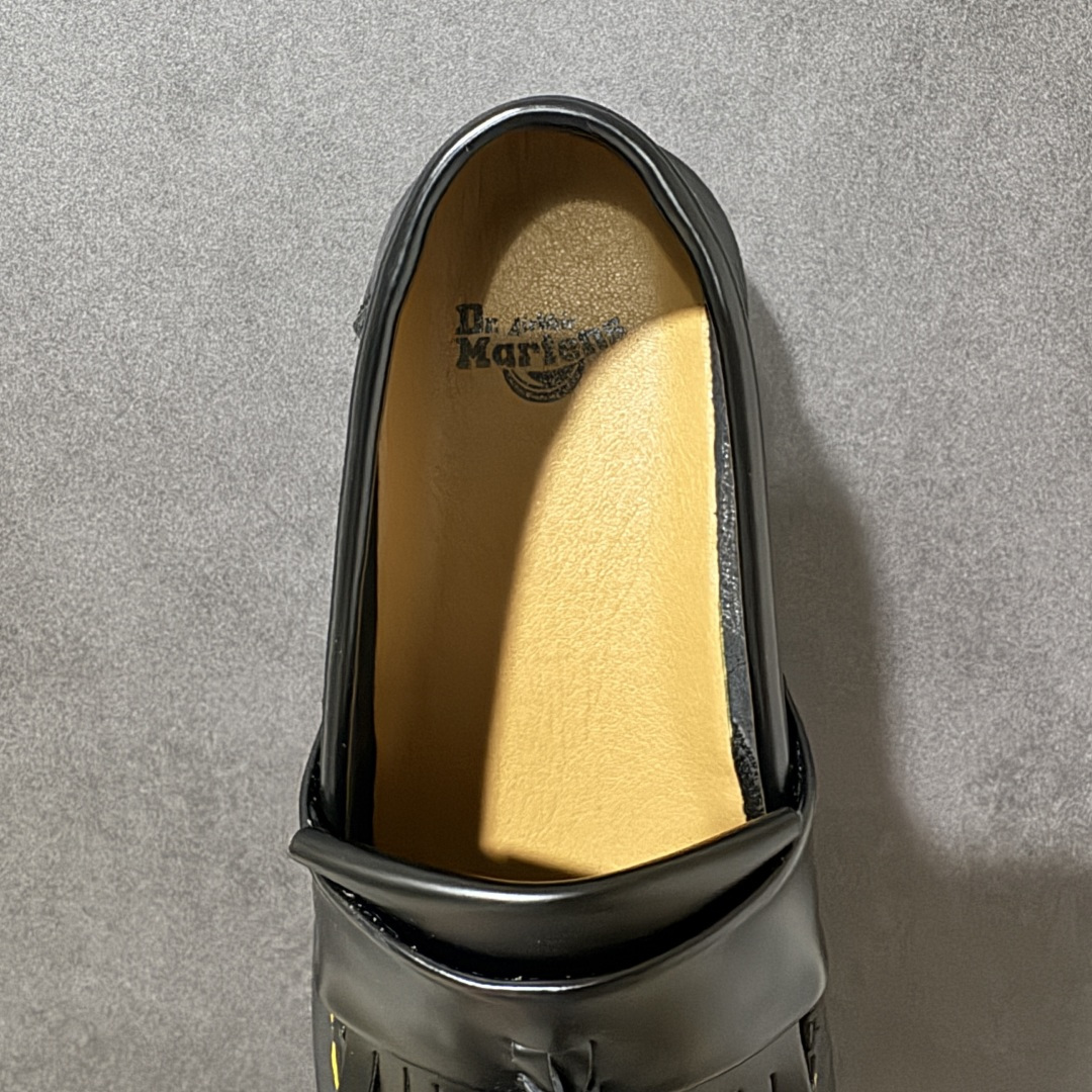 图片[6]-【公司级】Dr.martens马汀博士 Martens 1046 Smooth Leather Platform系列松糕高帮英伦骑士朋克复古机车厚底粗跟 马丁靴 采用硬质牛培开边珠牛培皮打造鞋面 厚实耐磨PVC原厂透明水晶橡胶大底 原版一致空胶工艺 真实大底拉帮线锁底 货号：R11822202 尺码：39-45无半码-选品中心