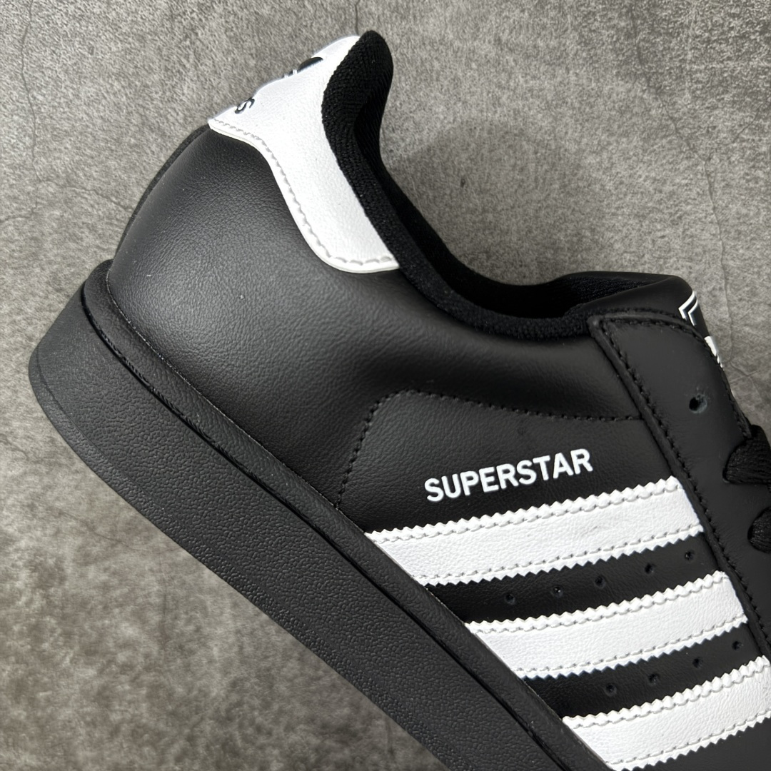 图片[7]-【H11顶级头层版】adidas originals Superstar 2 贝壳头 简约经典 舒适时尚 复古板鞋 男女同款 黑白 货号：JI0079 全新升级版 皮料改进至头层原厂皮 原盒 原底原料 开模打造 原厂织唛鞋标 高精密准度 原楦原纸板开发 匹配原版98%以上 后跟垫棉独家呈现 反口里弧度正确 原厂鞋垫 背胶 后跟电绣针数 与正品一致 原厂皮料 原厂车缝线 质感无敌 皮料切割干净 无任何毛边 清洁度细节完美 进口港宝加持 后跟自然饱满 还原公司包裹性 鞋面采用原装数据贴合技术 全方位贴合包裹脚型 鞋跟部鞋底牵引设计 提供强大的抓地性能 更适应不同实战场地路面 尺码：35.5 36 36.5 37.5 38 38.5 39 40 40.5 41 42 42.5 43 44 45-选品中心