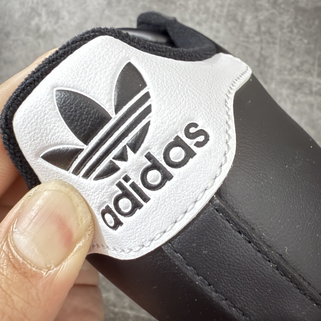 【H11顶级头层版】adidas originals Superstar 2 贝壳头 简约经典 舒适时尚 复古板鞋 男女同款 黑白 货号：JI0079 全新升级版 皮料改进至头层原厂皮 原盒 原底原料 开模打造 原厂织唛鞋标 高精密准度 原楦原纸板开发 匹配原版98%以上 后跟垫棉独家呈现 反口里弧度正确 原厂鞋垫 背胶 后跟电绣针数 与正品一致 原厂皮料 原厂车缝线 质感无敌 皮料切割干净 无任何毛边 清洁度细节完美 进口港宝加持 后跟自然饱满 还原公司包裹性 鞋面采用原装数据贴合技术 全方位贴合包裹脚型 鞋跟部鞋底牵引设计 提供强大的抓地性能 更适应不同实战场地路面 尺码：35.5 36 36.5 37.5 38 38.5 39 40 40.5 41 42 42.5 43 44 45-选品中心