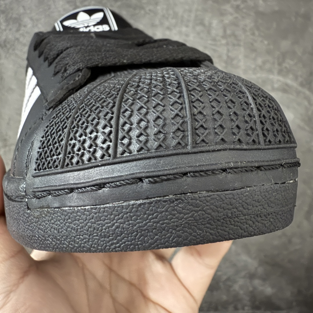图片[7]-【H11顶级头层版】adidas originals Superstar 2 贝壳头 简约经典 舒适时尚 复古板鞋 男女同款 黑白 货号：JI0079 全新升级版 皮料改进至头层原厂皮 原盒 原底原料 开模打造 原厂织唛鞋标 高精密准度 原楦原纸板开发 匹配原版98%以上 后跟垫棉独家呈现 反口里弧度正确 原厂鞋垫 背胶 后跟电绣针数 与正品一致 原厂皮料 原厂车缝线 质感无敌 皮料切割干净 无任何毛边 清洁度细节完美 进口港宝加持 后跟自然饱满 还原公司包裹性 鞋面采用原装数据贴合技术 全方位贴合包裹脚型 鞋跟部鞋底牵引设计 提供强大的抓地性能 更适应不同实战场地路面 尺码：35.5 36 36.5 37.5 38 38.5 39 40 40.5 41 42 42.5 43 44 45-选品中心