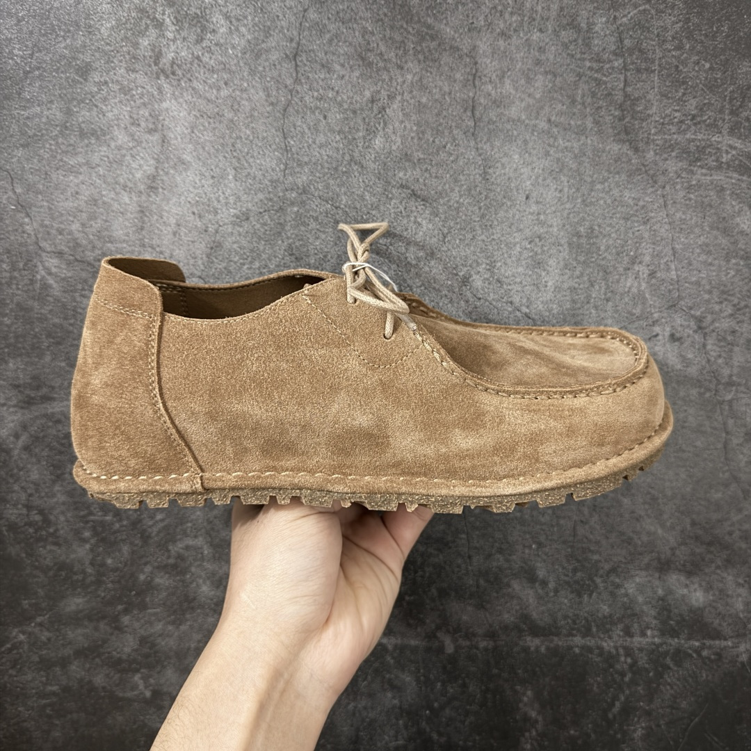 【公司级】博肯-Birkenstock Utti Lace 勃肯绒面革 时尚复古 低帮 生活休闲鞋 老钱风 包头袋鼠鞋 牛皮绒面革复古鞋 时下大火的老钱风，乐福式设计鞋头增加了优雅的气质！可为各式休闲或优雅造型增添休闲风范 磨砂牛皮革 实用的马克线阵车在鞋头的手工质感 货号：1027321 尺码：35-45-选品中心