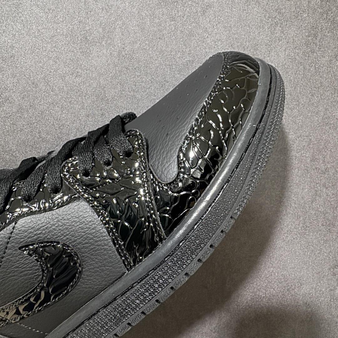 图片[7]-【K版纯原】Air Jordan AJ1 Low 低帮 IQ9701-010 全新流水线出品 市场第二梯队最强版 全部原鞋开发 原楦原纸板开发 全鞋电脑针车 原厂内置全掌气垫 原盒内在原标 唯一Zp原版鞋带绑法 免检产品 全新2022版型 全头层皮料 完美零毛边处理 原厂配置全掌气垫 价格定位良心 新配色陆续出货 尺码： 36-46带半码-选品中心
