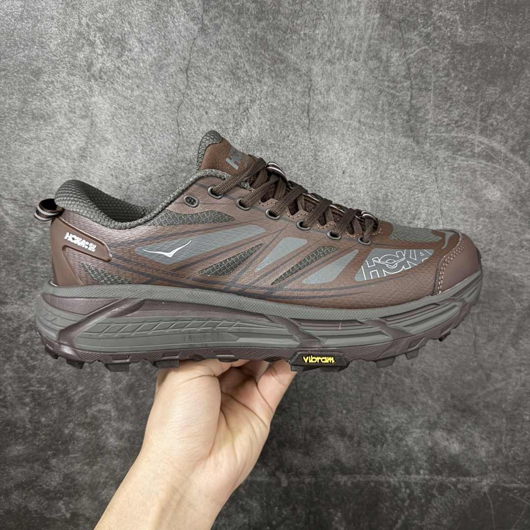 【公司级】Hoka Mafate Speed 2 马法特二代超轻厚底轻量山地跑步鞋 1126851 AYW  #轻量化材料Fresh Foam。超轻量中底全部用料过3C认证！ 滚动平衡科技减少33%能量消耗 ！第二代Mafate更是延续精髓设计，并调整了整体的鞋型，修身的鞋型，更加灵巧的感觉一下子来了。外底韧弹感十足的EVA泡绵，结合Vibram橡胶大底，性能稳定输出，无论是平时穿着还是在潮湿的梅雨季节跑步，都是非常优秀的搭配。  尺码：36 36.5 37 38 38.5 39 40 40.5 41 42 42.5 43 44 45-选品中心