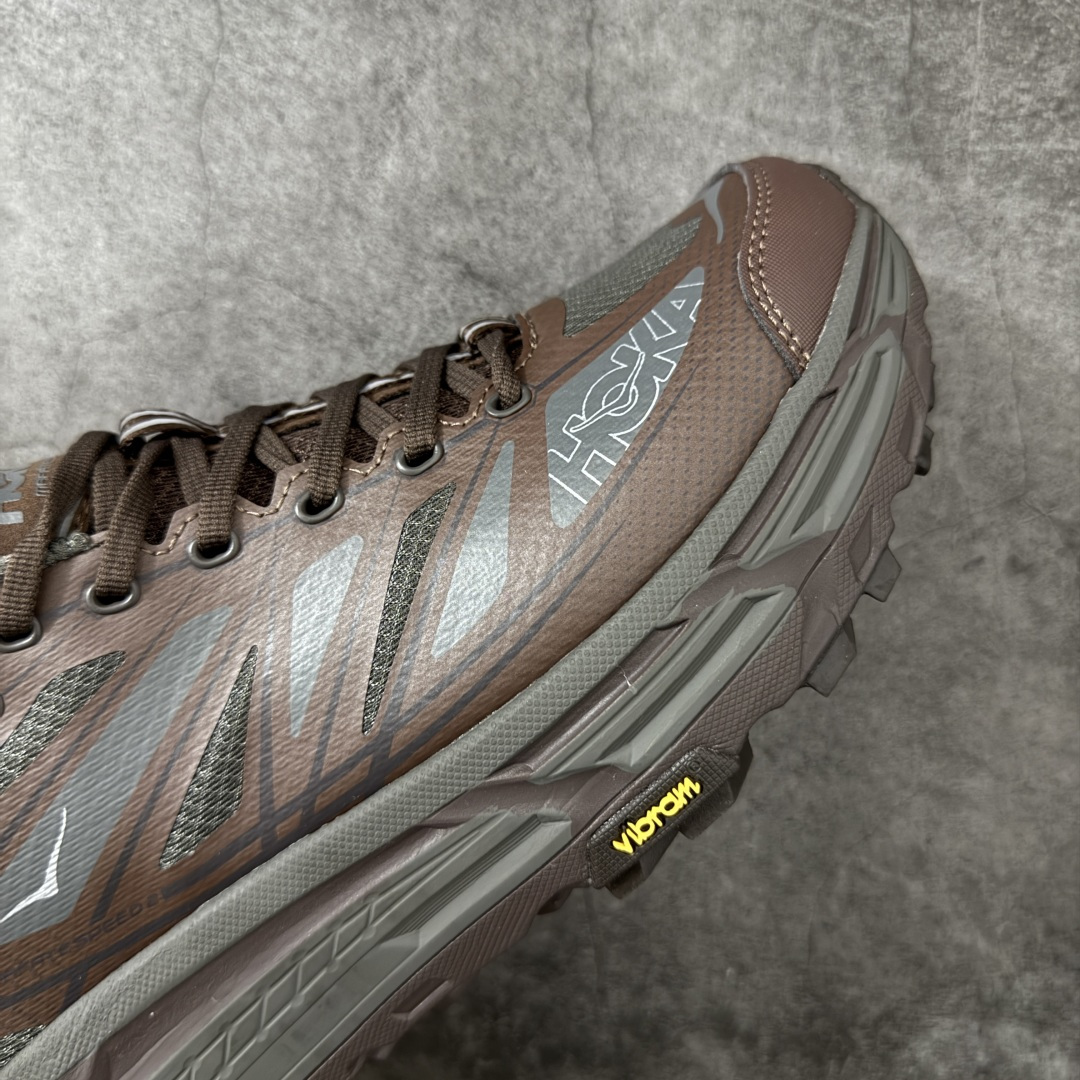 图片[6]-【公司级】Hoka Mafate Speed 2 马法特二代超轻厚底轻量山地跑步鞋 1126851 AYW  #轻量化材料Fresh Foam。超轻量中底全部用料过3C认证！ 滚动平衡科技减少33%能量消耗 ！第二代Mafate更是延续精髓设计，并调整了整体的鞋型，修身的鞋型，更加灵巧的感觉一下子来了。外底韧弹感十足的EVA泡绵，结合Vibram橡胶大底，性能稳定输出，无论是平时穿着还是在潮湿的梅雨季节跑步，都是非常优秀的搭配。  尺码：36 36.5 37 38 38.5 39 40 40.5 41 42 42.5 43 44 45-选品中心