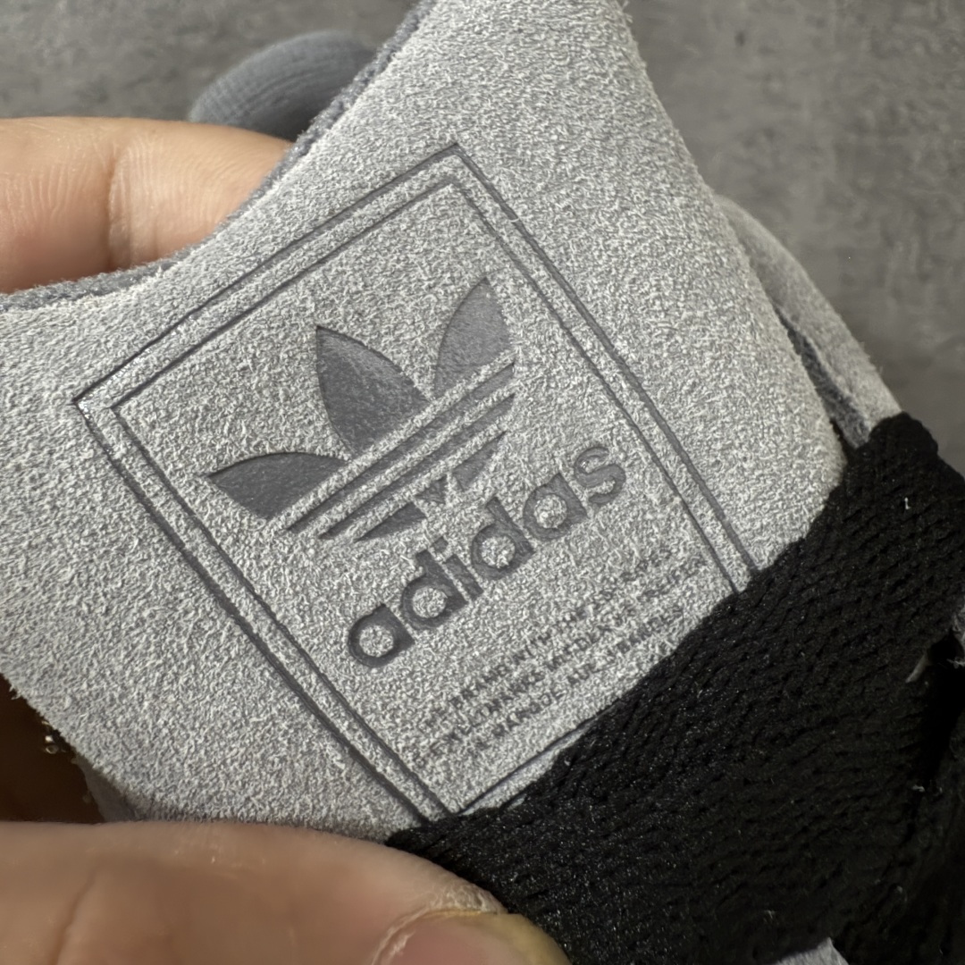 图片[4]-【H11顶级头层版】adidas originals Superstar 2 贝壳头 简约经典 舒适时尚 复古板鞋 男女同款 黑白 货号：JQ3222 全新升级版 皮料改进至头层原厂皮 原盒 原底原料 开模打造 原厂织唛鞋标 高精密准度 原楦原纸板开发 匹配原版98%以上 后跟垫棉独家呈现 反口里弧度正确 原厂鞋垫 背胶 后跟电绣针数 与正品一致 原厂皮料 原厂车缝线 质感无敌 皮料切割干净 无任何毛边 清洁度细节完美 进口港宝加持 后跟自然饱满 还原公司包裹性 鞋面采用原装数据贴合技术 全方位贴合包裹脚型 鞋跟部鞋底牵引设计 提供强大的抓地性能 更适应不同实战场地路面 尺码：35.5 36 36.5 37.5 38 38.5 39 40 40.5 41 42 42.5 43 44 45-选品中心