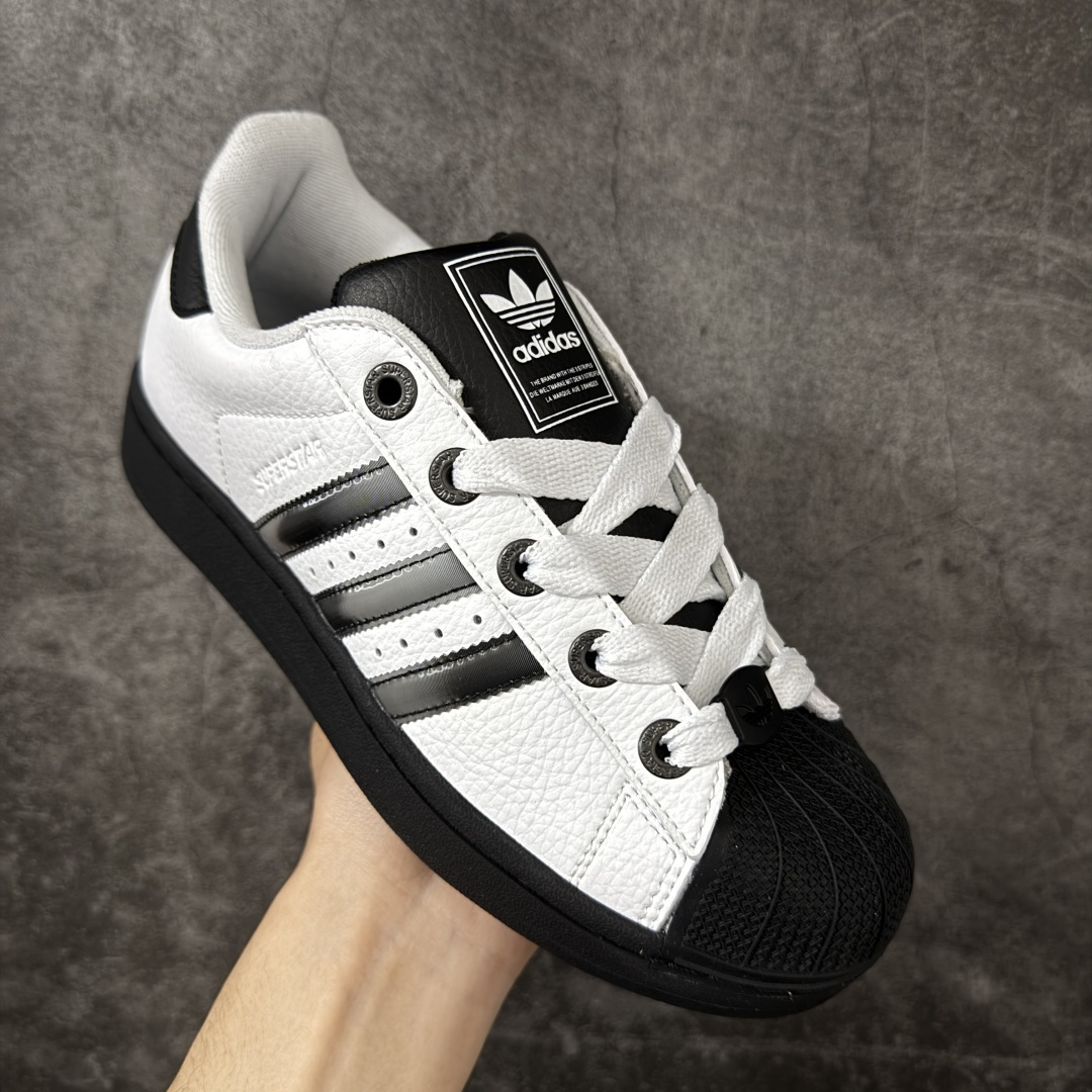 图片[3]-【H11顶级头层版】adidas originals Superstar 2 贝壳头 简约经典 舒适时尚 复古板鞋 男女同款 黑白 货号：JQ0313 全新升级版 皮料改进至头层原厂皮 原盒 原底原料 开模打造 原厂织唛鞋标 高精密准度 原楦原纸板开发 匹配原版98%以上 后跟垫棉独家呈现 反口里弧度正确 原厂鞋垫 背胶 后跟电绣针数 与正品一致 原厂皮料 原厂车缝线 质感无敌 皮料切割干净 无任何毛边 清洁度细节完美 进口港宝加持 后跟自然饱满 还原公司包裹性 鞋面采用原装数据贴合技术 全方位贴合包裹脚型 鞋跟部鞋底牵引设计 提供强大的抓地性能 更适应不同实战场地路面 尺码：35.5 36 36.5 37.5 38 38.5 39 40 40.5 41 42 42.5 43 44 45-选品中心