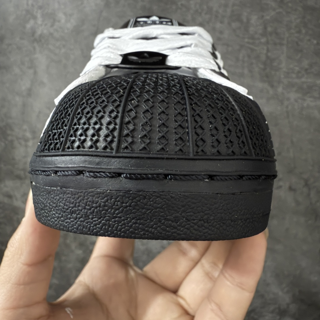 图片[5]-【H11顶级头层版】adidas originals Superstar 2 贝壳头 简约经典 舒适时尚 复古板鞋 男女同款 黑白 货号：JQ0313 全新升级版 皮料改进至头层原厂皮 原盒 原底原料 开模打造 原厂织唛鞋标 高精密准度 原楦原纸板开发 匹配原版98%以上 后跟垫棉独家呈现 反口里弧度正确 原厂鞋垫 背胶 后跟电绣针数 与正品一致 原厂皮料 原厂车缝线 质感无敌 皮料切割干净 无任何毛边 清洁度细节完美 进口港宝加持 后跟自然饱满 还原公司包裹性 鞋面采用原装数据贴合技术 全方位贴合包裹脚型 鞋跟部鞋底牵引设计 提供强大的抓地性能 更适应不同实战场地路面 尺码：35.5 36 36.5 37.5 38 38.5 39 40 40.5 41 42 42.5 43 44 45-选品中心
