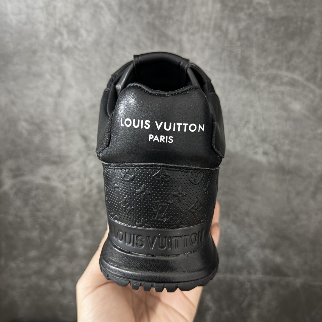 图片[4]-【广东纯原版本】Louis Vuitton Archlight Sneakers｜ INS 炸款 · 米兰走秀风 · 探视系列复古老爹鞋 ✦ 法国顶级高奢品牌 LV 路易威登 ✦ 代购级品质 · 第一时间订入 ZP 开发 ✦ 每一处拼色材质均为原版独家定制 ✦ 对版对色，对比正品无差别 ✦ 大底原模开版 · 高弹环保发泡底 ✦ 单底模具成本十几万，回弹与稳定性拉满 ✦ 头层小牛皮饰片＋网格拼接鞋面 ✦ 超软皮内里脚垫，上脚即舒适 ✦ 独立开发 TPU 回弹中底 ✦ 组合 TPR 耐磨外底，抓地稳不拖脚 ✦ 广东原产 ✦ 升级原装礼盒＋全套原装配件包装 尺码：39–45-选品中心