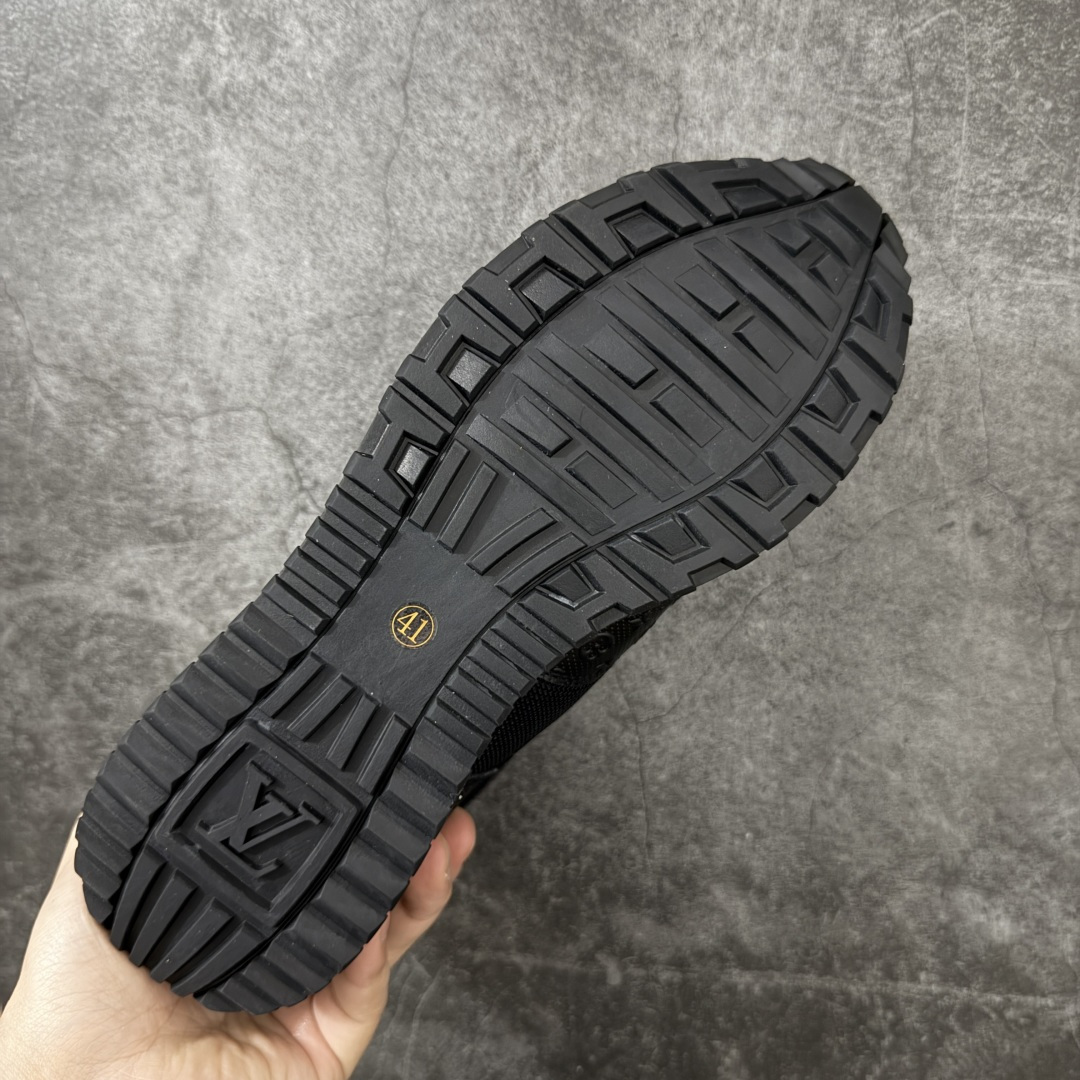 图片[9]-【广东纯原版本】Louis Vuitton Archlight Sneakers｜ INS 炸款 · 米兰走秀风 · 探视系列复古老爹鞋 ✦ 法国顶级高奢品牌 LV 路易威登 ✦ 代购级品质 · 第一时间订入 ZP 开发 ✦ 每一处拼色材质均为原版独家定制 ✦ 对版对色，对比正品无差别 ✦ 大底原模开版 · 高弹环保发泡底 ✦ 单底模具成本十几万，回弹与稳定性拉满 ✦ 头层小牛皮饰片＋网格拼接鞋面 ✦ 超软皮内里脚垫，上脚即舒适 ✦ 独立开发 TPU 回弹中底 ✦ 组合 TPR 耐磨外底，抓地稳不拖脚 ✦ 广东原产 ✦ 升级原装礼盒＋全套原装配件包装 尺码：39–45-选品中心