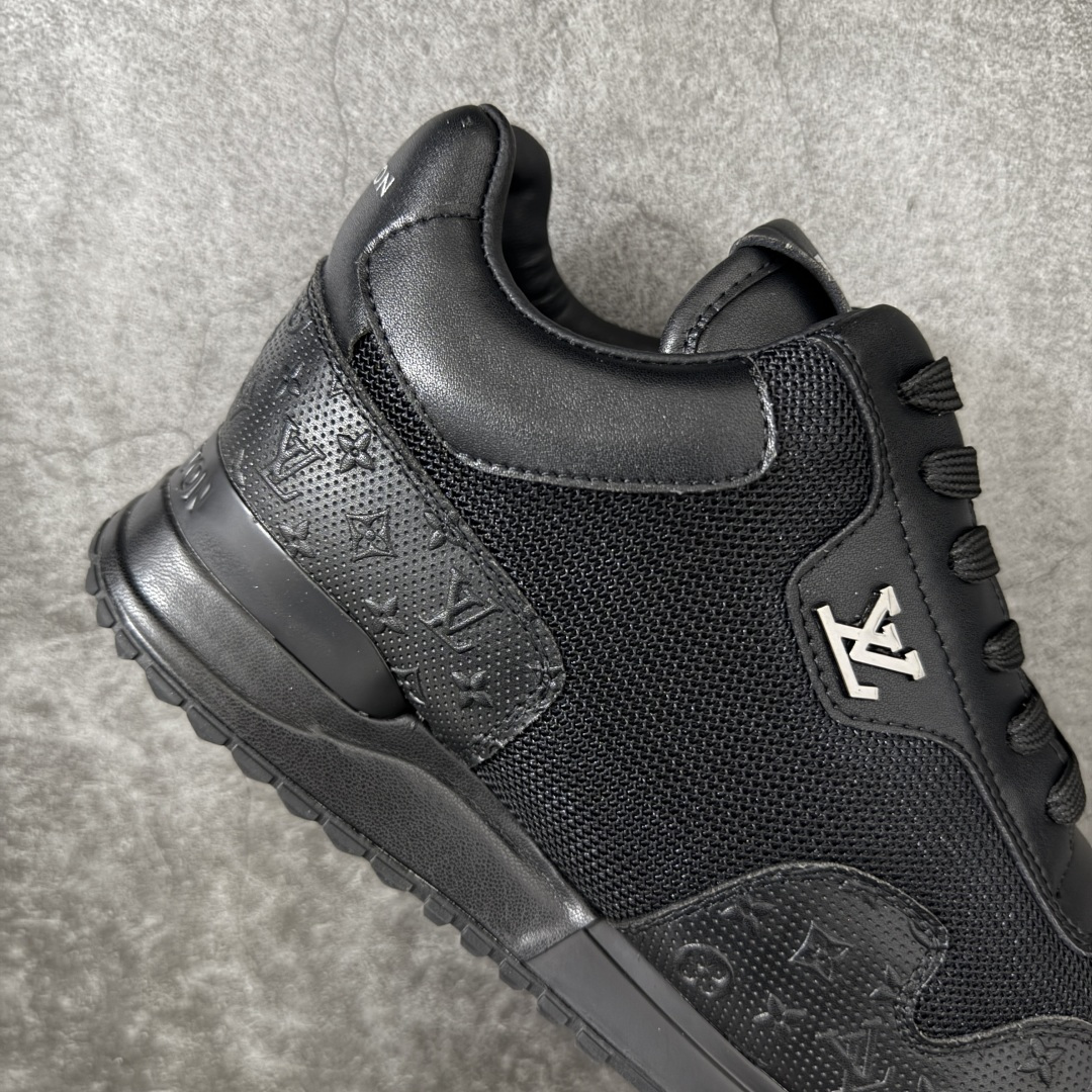 图片[7]-【广东纯原版本】Louis Vuitton Archlight Sneakers｜ INS 炸款 · 米兰走秀风 · 探视系列复古老爹鞋 ✦ 法国顶级高奢品牌 LV 路易威登 ✦ 代购级品质 · 第一时间订入 ZP 开发 ✦ 每一处拼色材质均为原版独家定制 ✦ 对版对色，对比正品无差别 ✦ 大底原模开版 · 高弹环保发泡底 ✦ 单底模具成本十几万，回弹与稳定性拉满 ✦ 头层小牛皮饰片＋网格拼接鞋面 ✦ 超软皮内里脚垫，上脚即舒适 ✦ 独立开发 TPU 回弹中底 ✦ 组合 TPR 耐磨外底，抓地稳不拖脚 ✦ 广东原产 ✦ 升级原装礼盒＋全套原装配件包装 尺码：39–45-选品中心