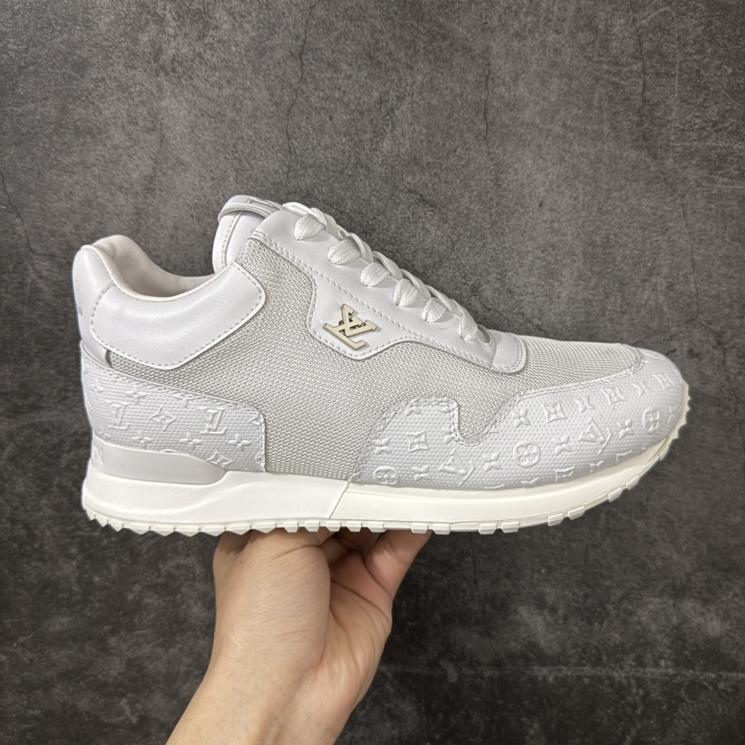 【广东纯原版本】Louis Vuitton Archlight Sneakers｜ INS 炸款 · 米兰走秀风 · 探视系列复古老爹鞋 ✦ 法国顶级高奢品牌 LV 路易威登 ✦ 代购级品质 · 第一时间订入 ZP 开发 ✦ 每一处拼色材质均为原版独家定制 ✦ 对版对色，对比正品无差别 ✦ 大底原模开版 · 高弹环保发泡底 ✦ 单底模具成本十几万，回弹与稳定性拉满 ✦ 头层小牛皮饰片＋网格拼接鞋面 ✦ 超软皮内里脚垫，上脚即舒适 ✦ 独立开发 TPU 回弹中底 ✦ 组合 TPR 耐磨外底，抓地稳不拖脚 ✦ 广东原产 ✦ 升级原装礼盒＋全套原装配件包装 尺码：39–45-选品中心