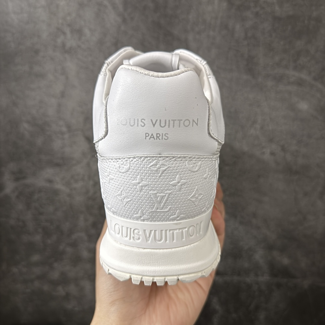 图片[4]-【广东纯原版本】Louis Vuitton Archlight Sneakers｜ INS 炸款 · 米兰走秀风 · 探视系列复古老爹鞋 ✦ 法国顶级高奢品牌 LV 路易威登 ✦ 代购级品质 · 第一时间订入 ZP 开发 ✦ 每一处拼色材质均为原版独家定制 ✦ 对版对色，对比正品无差别 ✦ 大底原模开版 · 高弹环保发泡底 ✦ 单底模具成本十几万，回弹与稳定性拉满 ✦ 头层小牛皮饰片＋网格拼接鞋面 ✦ 超软皮内里脚垫，上脚即舒适 ✦ 独立开发 TPU 回弹中底 ✦ 组合 TPR 耐磨外底，抓地稳不拖脚 ✦ 广东原产 ✦ 升级原装礼盒＋全套原装配件包装 尺码：39–45-选品中心