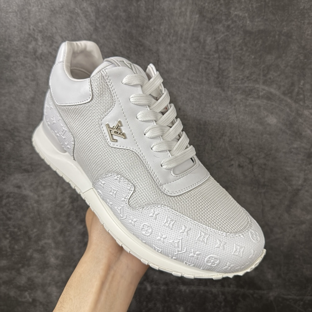 图片[3]-【广东纯原版本】Louis Vuitton Archlight Sneakers｜ INS 炸款 · 米兰走秀风 · 探视系列复古老爹鞋 ✦ 法国顶级高奢品牌 LV 路易威登 ✦ 代购级品质 · 第一时间订入 ZP 开发 ✦ 每一处拼色材质均为原版独家定制 ✦ 对版对色，对比正品无差别 ✦ 大底原模开版 · 高弹环保发泡底 ✦ 单底模具成本十几万，回弹与稳定性拉满 ✦ 头层小牛皮饰片＋网格拼接鞋面 ✦ 超软皮内里脚垫，上脚即舒适 ✦ 独立开发 TPU 回弹中底 ✦ 组合 TPR 耐磨外底，抓地稳不拖脚 ✦ 广东原产 ✦ 升级原装礼盒＋全套原装配件包装 尺码：39–45-选品中心