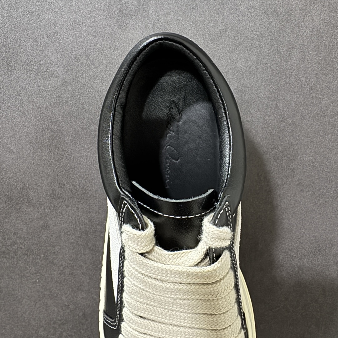 图片[6]-【公司级】Rick Owens 复古百搭 时尚 舒适透气 耐磨 休闲鞋 市售最高版本 Rick owens 瑞克 欧文斯 粗鞋带 低帮高街休闲运动板鞋 原鞋开发 独家私模大底 定制鞋面布料 针车间距都是极致还原 一比一规格礼盒装 重达3斤以上 外加定制欧文斯保护盒 全套包装及配件 高端零售专供品质 区别市场货 纯手工打造 每一只都是独一无二 有手工质感的味道 进口小牛内里 牛皮鞋垫 手工车线。这双鞋融合了Converse经典板鞋的复古基因与Rick Owens的高街属性，既能驾驭街头潮酷风格，亦可搭配简约时装，成为日常通勤或时尚秀场的点睛之笔。正如用户评价所言：“它不仅是穿搭利器，更是一件值得收藏的艺术品。” 无论是追求先锋设计还是注重实穿体验，FW23 LUXOR系列板鞋都以其无可挑剔的质感与品牌精神，成为高街玩家不容错过的经典之作#RICKOWENS #给大家推荐宝藏板鞋好 #送到心坎里的一双鞋 #我舍不得扔掉的鞋 #新春踏青好鞋 货号：4076571 尺码：35-45带半码-选品中心