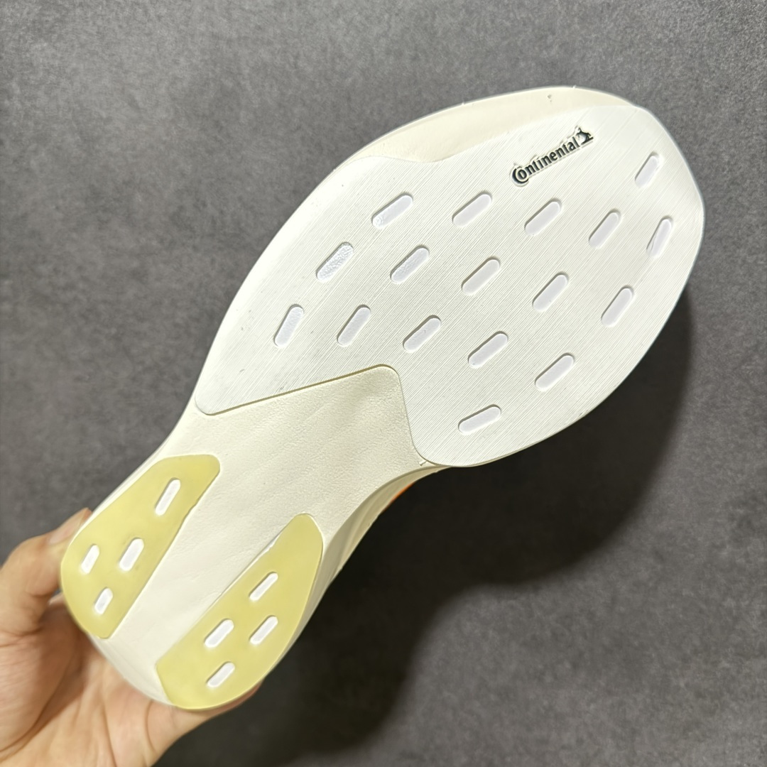 图片[9]-【TD版本】Adidas Adizero Evo SL 阿迪超轻透气缓震跑鞋  整体外观造型与adiZero Adios Pro EVO 1非常相似 中底配置方面搭载全掌Lightstrike Pro 鞋面采用透气网面示人 契合日常训练鞋的定位 更加耐用 外底给到了马牌橡胶 及上代竞速旗舰adidas Adizero Adios Pro 3区域分布 货号： JQ2799  尺码：36 36.5 37.5 38 38.5 39 40 40.5 41 42 42.5 43 44 45-选品中心