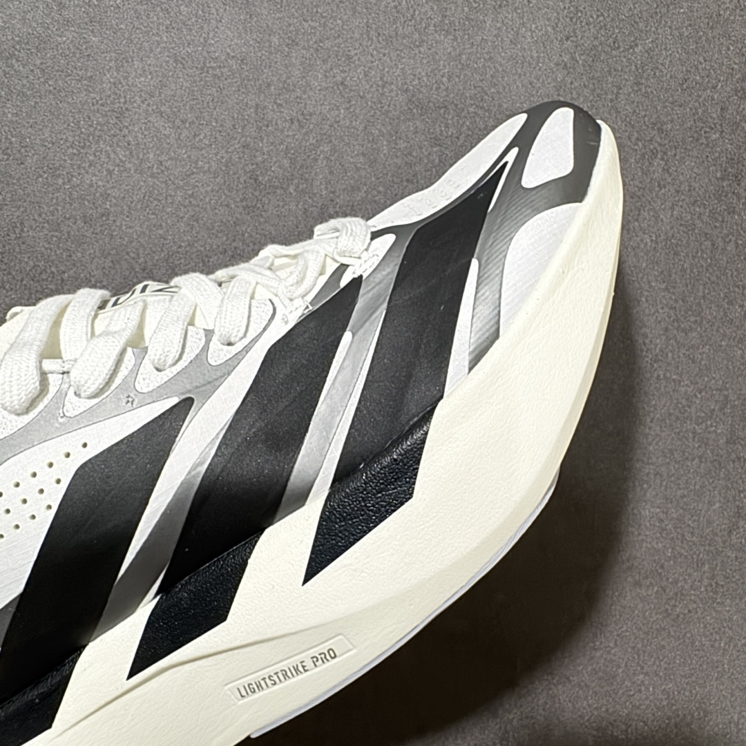 图片[8]-【TD版本】阿迪达斯 ADIDAS ADIZERO EVO SL 运动舒适防滑耐磨 低帮跑步鞋 内置碳板 阿迪达斯革新力作!「破纪录轻跑鞋」adiZero Adios Pro EVO 极致轻盈的Lightweight Upper设计,带来近乎裸足的舒适体验。中底采用尖端科技，Lightstrike Pro材料经过精细调校，实现卓越缓震与轻量化的完美结合。 货号： KI4763 尺码： 35-46-选品中心
