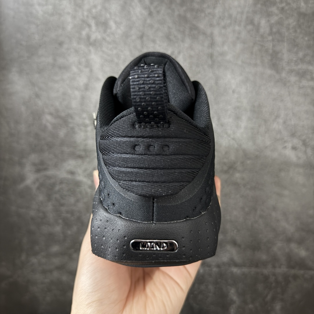 图片[4]-【正确版】Nike Mind 002 耐克 舒适柔软 科技训练鞋 黑科技产物 作为耐克首款结合神经科学研发的鞋款 它最大的设计在于鞋底 鞋底嵌有22个独立泡棉节点 上脚后能有效刺激足底触觉 搭配吸睛的外观 适合在运动后松时穿着 带来独特体验 货号：HQ4308-001 尺码：36-45-选品中心