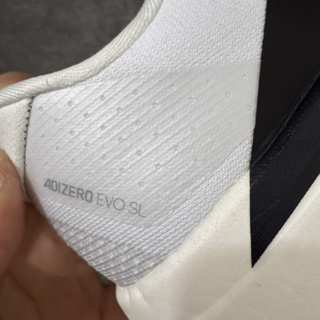 图片[3]-【Goat版本】Adidas Adizero EVO SL 马拉松竞速专业跑鞋 市场最强版出货 原材料 内置碳板 原厂网纱潮流 超临界发泡大底 脚感软弹度与原版几乎无差别 细节目前市场最接近原版品质 外贸专供 最大做到48码 此款针织网面非常轻薄 纤维间的缝隙很大 可以保证跑步时的透气、排汗效果 鞋舌直接与两侧的内衬和鞋底连接在一起 在跑步过程中不会被鞋舌的左右移动所困扰 在标准鞋带孔的基础上再拓宽一组鞋带孔 适合不同脚型的需求 突破性 EnergyRods 技术，有助于跑者实现更好的成绩 中底独特的LIGHTSTRIKE PRO泡棉材质 微弹感觉在跑步过程中给予了良好的支撑体验 对于顶级精英和高水平进阶跑者来说 ADIOS PRO是一双值得信赖的竞速比赛用鞋 货号：JH6206 尺码：36-48-莆田鞋