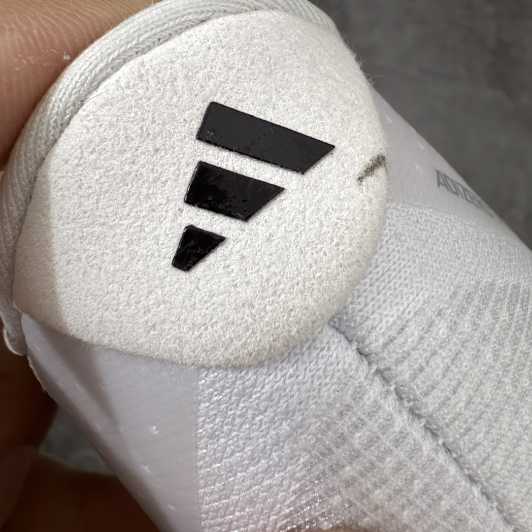图片[2]-【Goat版本】Adidas Adizero EVO SL 马拉松竞速专业跑鞋 市场最强版出货 原材料 内置碳板 原厂网纱潮流 超临界发泡大底 脚感软弹度与原版几乎无差别 细节目前市场最接近原版品质 外贸专供 最大做到48码 此款针织网面非常轻薄 纤维间的缝隙很大 可以保证跑步时的透气、排汗效果 鞋舌直接与两侧的内衬和鞋底连接在一起 在跑步过程中不会被鞋舌的左右移动所困扰 在标准鞋带孔的基础上再拓宽一组鞋带孔 适合不同脚型的需求 突破性 EnergyRods 技术，有助于跑者实现更好的成绩 中底独特的LIGHTSTRIKE PRO泡棉材质 微弹感觉在跑步过程中给予了良好的支撑体验 对于顶级精英和高水平进阶跑者来说 ADIOS PRO是一双值得信赖的竞速比赛用鞋 货号：JH6206 尺码：36-48-莆田鞋