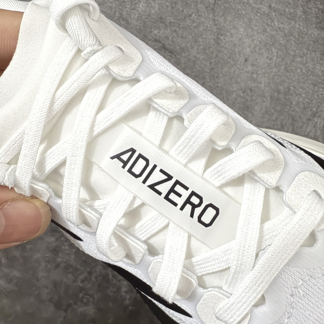 图片[6]-【Goat版本】Adidas Adizero EVO SL 马拉松竞速专业跑鞋 市场最强版出货 原材料 内置碳板 原厂网纱潮流 超临界发泡大底 脚感软弹度与原版几乎无差别 细节目前市场最接近原版品质 外贸专供 最大做到48码 此款针织网面非常轻薄 纤维间的缝隙很大 可以保证跑步时的透气、排汗效果 鞋舌直接与两侧的内衬和鞋底连接在一起 在跑步过程中不会被鞋舌的左右移动所困扰 在标准鞋带孔的基础上再拓宽一组鞋带孔 适合不同脚型的需求 突破性 EnergyRods 技术，有助于跑者实现更好的成绩 中底独特的LIGHTSTRIKE PRO泡棉材质 微弹感觉在跑步过程中给予了良好的支撑体验 对于顶级精英和高水平进阶跑者来说 ADIOS PRO是一双值得信赖的竞速比赛用鞋 货号：JH6206 尺码：36-48-莆田鞋