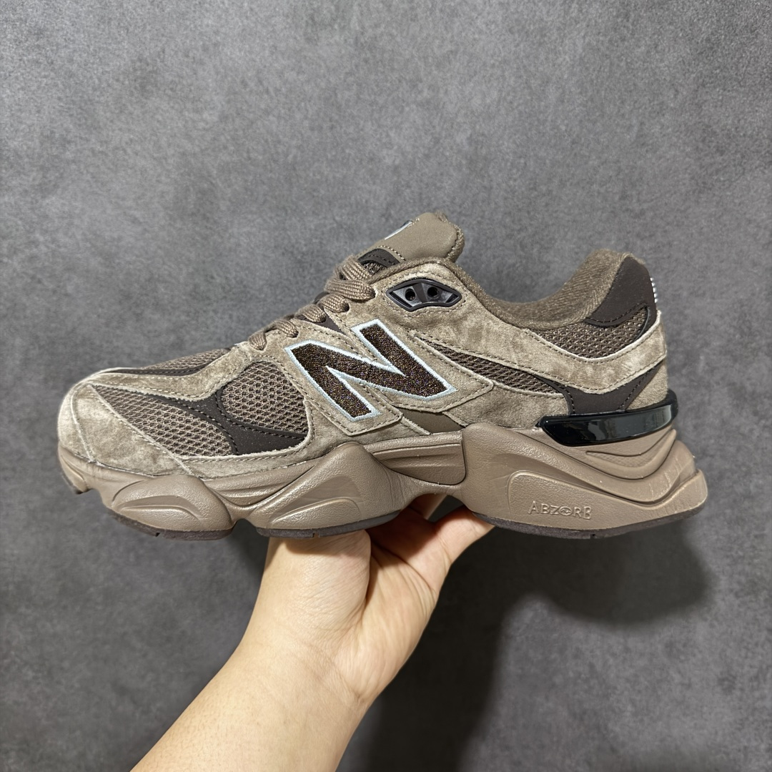 图片[2]-【公司级】New Balance 9060系列 新百伦 复古休闲运动慢跑鞋 鞋面大身由空间双格及磨砂鞋面拼接而生 采用大面积网眼以及麂皮材质覆盖鞋身 还原经典气质 搭载ABZORB避震科技 由泡沫聚酯制成 上脚可以有效减少由鞋底反弹对身体及双腿的冲击力 货号： U9060622 尺码： 36 37 37.5 38 38.5 39.5 40 40.5 41.5 42 42.5 43 44 45-选品中心