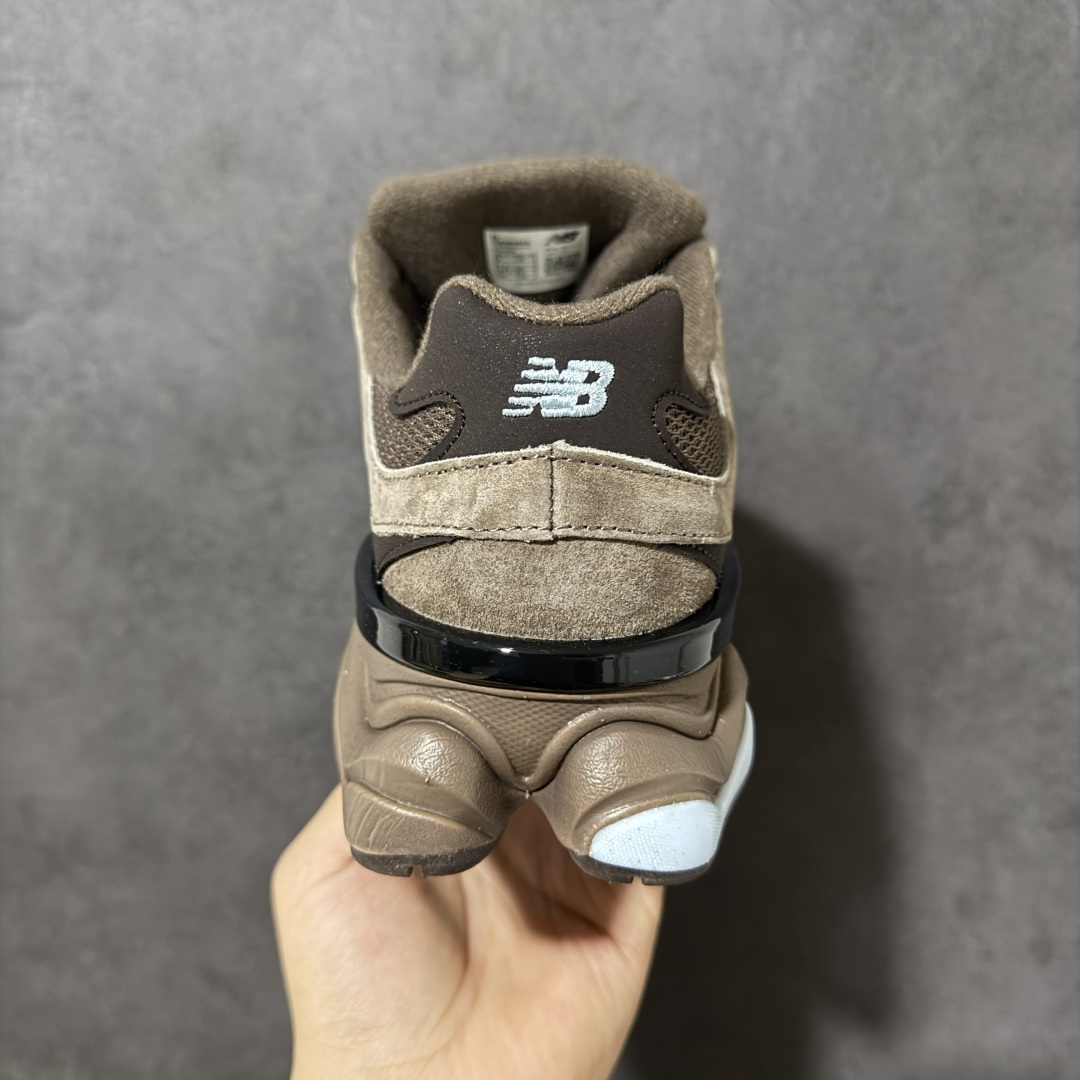 图片[4]-【公司级】New Balance 9060系列 新百伦 复古休闲运动慢跑鞋 鞋面大身由空间双格及磨砂鞋面拼接而生 采用大面积网眼以及麂皮材质覆盖鞋身 还原经典气质 搭载ABZORB避震科技 由泡沫聚酯制成 上脚可以有效减少由鞋底反弹对身体及双腿的冲击力 货号： U9060622 尺码： 36 37 37.5 38 38.5 39.5 40 40.5 41.5 42 42.5 43 44 45-选品中心