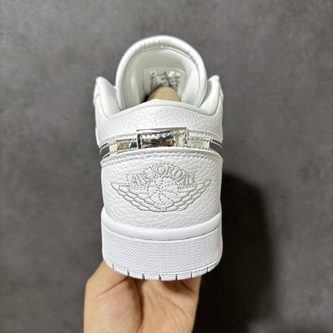 图片[4]-【K版纯原】Air Jordan AJ1 Low 低帮 IQ9381-100 全新流水线出品 市场第二梯队最强版 全部原鞋开发 原楦原纸板开发 全鞋电脑针车 原厂内置全掌气垫 原盒内在原标 唯一Zp原版鞋带绑法 免检产品 全新2022版型 全头层皮料 完美零毛边处理 原厂配置全掌气垫 价格定位良心 新配色陆续出货 尺码：36-46-选品中心