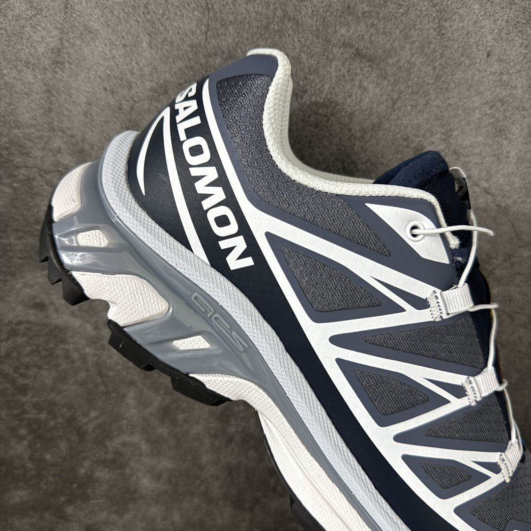 图片[7]-【纯原W1版】 Salomon XT-6 Expanse 一代 萨洛蒙复古潮流户外机能登山跑鞋 478640 纯原外贸平台特供订单 耗时半年巨作 全套原纸板楦头开发 原厂特供网布配套加持 确保原汁原味 完美呈现版型 原档数据独家私模五层组合大底 原装Ortholite轻量化鞋垫 中底布带钢印编号 原厂TPU锁扣 进口港宝加持 后跟自然饱满 还原公司包裹性 鞋面以“锯齿”状的包裹系统呈现 在基色底之下加入了各种色点缀 将公司的最新技术和时尚前卫的造型融入耐用的长跑款式中 鞋面由 TPU 薄膜制成 并焊接在高耐磨网眼上 使其既时尚又坚固 由 ACS底盘支撑 可增强稳定性和支撑力 以及由橡胶凸耳 Contragrip外底覆盖的 EVA 缓冲中底 旨在应对崎岖的地形 鞋舌上的彩色Salomon 标签、Quicklace 系统以及鞋头、鞋舌和鞋跟上的附加品牌使细节更加完美 让穿着者可以轻松驾驭户外与通勤下的任何运动生活场景 无缝鞋身户外随意纵横 颜值与脚感兼备 出街通勤 绝对非常吸睛 你值得拥有 尺码：36 36.5 37.5 38 38.5 39 40 40.5 41 42 42.5 43 44 44.5 45-选品中心