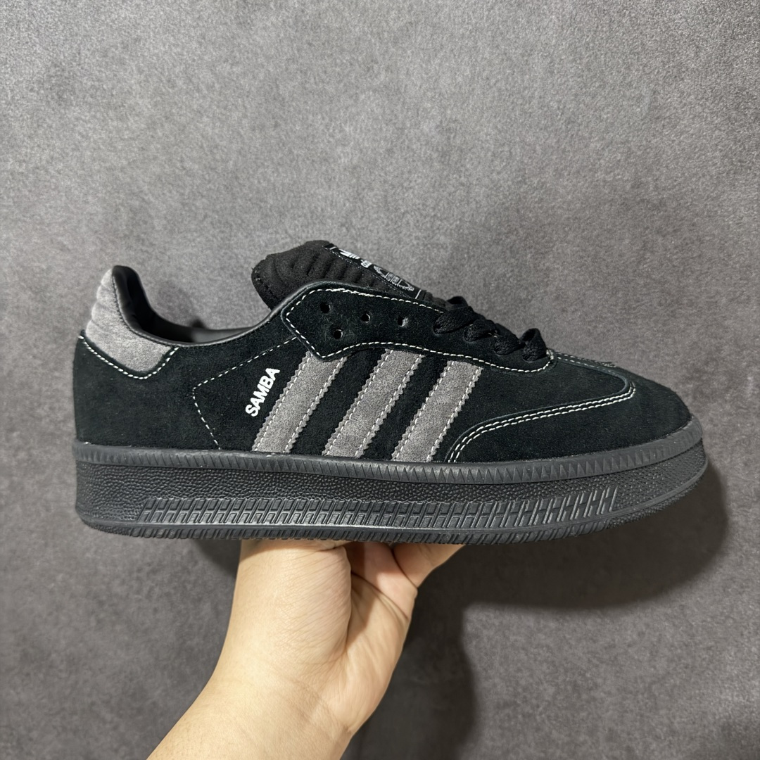 【公司级】adidas Samba XLG F百搭单品舒适百搭 潮流增高低帮板鞋 全新的设计Samba XIg 配置全新的渐变adidas鞋盒 加大加厚的鞋型设计 妥妥的时下流行面包鞋 鞋头麂皮加触感厚实牛皮鞋身 简单别致的设计适配不同的穿搭体验 加厚的EVA鞋底 让你重新体现不一样的SAMBA 时尚的潮流密码紧致的体现在简约的T头Samba XIg 货号：IH2219 尺码：36-45无半码-选品中心