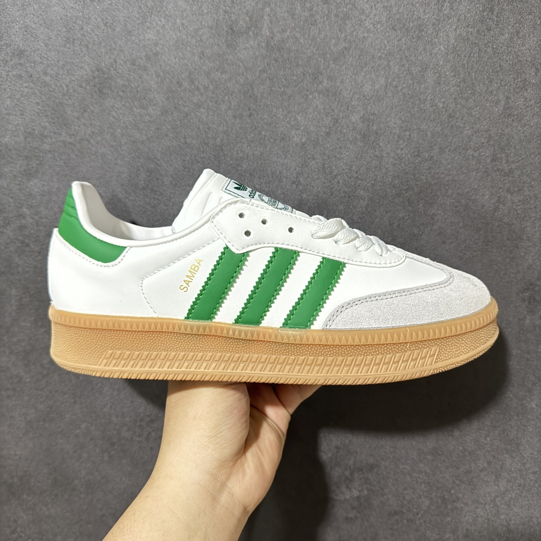 【公司级】adidas Samba XLG F百搭单品舒适百搭 潮流增高低帮板鞋 全新的设计Samba XIg 配置全新的渐变adidas鞋盒 加大加厚的鞋型设计 妥妥的时下流行面包鞋 鞋头麂皮加触感厚实牛皮鞋身 简单别致的设计适配不同的穿搭体验 加厚的EVA鞋底 让你重新体现不一样的SAMBA 时尚的潮流密码紧致的体现在简约的T头Samba XIg 货号：IG1025 尺码：36-45无半码-选品中心