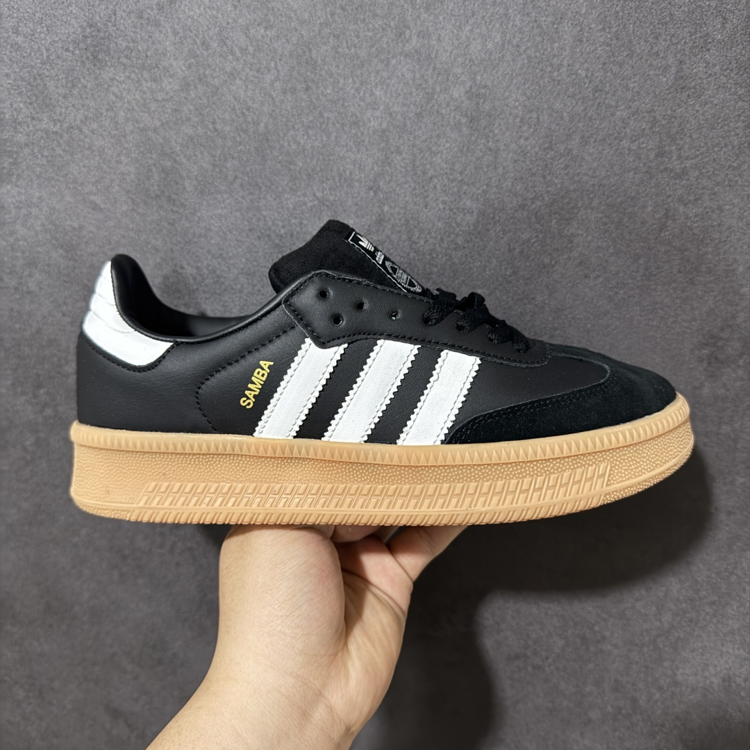 【公司级】adidas Samba XLG F百搭单品舒适百搭 潮流增高低帮板鞋 全新的设计Samba XIg 配置全新的渐变adidas鞋盒 加大加厚的鞋型设计 妥妥的时下流行面包鞋 鞋头麂皮加触感厚实牛皮鞋身 简单别致的设计适配不同的穿搭体验 加厚的EVA鞋底 让你重新体现不一样的SAMBA 时尚的潮流密码紧致的体现在简约的T头Samba XIg 货号：IE1379 尺码：36-45无半码-选品中心
