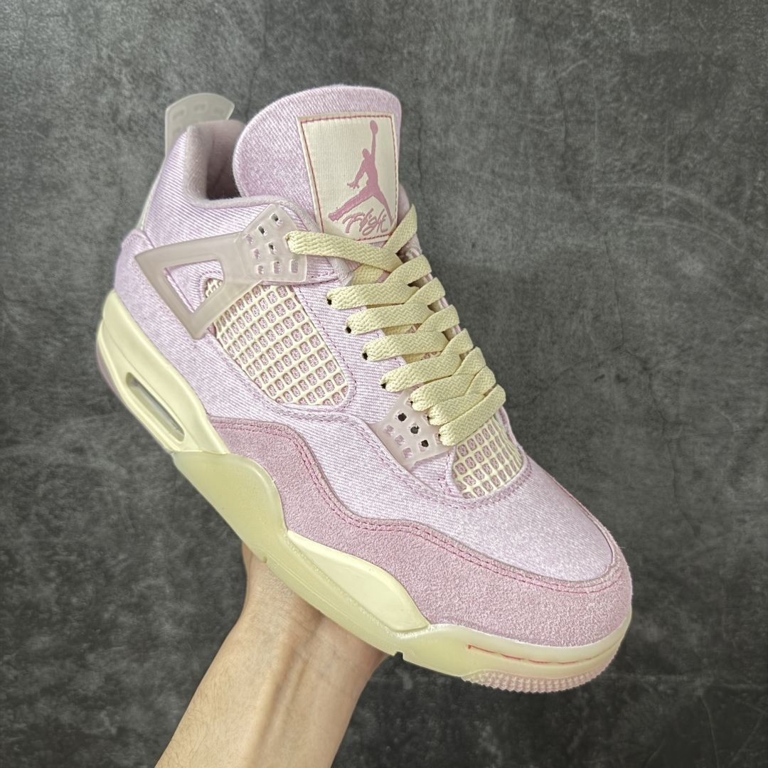 图片[3]-【KZ纯原版】Air Jordan 4 Retro \”Denim Iced Carmine\” 冰莓粉牛仔 AJ4 乔丹4代 aj4 乔4 粉色丹宁牛仔 乔丹篮球鞋系列 原汁原味完美呈现四代版型 一比一鞋头弧度高度趴度鞋身弧度 原厂麂皮绒皮料材质 数据细节工艺流程均保持公司一致 细节品控鞋型随意秒杀市面版本 原厂TPU网格鞋带扣 正确内里网布 菱角分明不变形无多余毛边 柔软性质感一致于原鞋 原厂织唛标 原厂飞人电绣工艺 独家绑鞋带手法 印刷中底布 四线拉帮 米色美纹纸贴合固定 进口港宝加持 后跟自然饱满 全鞋荧光划线卡点 追求极致完美 每一双都是工艺品 多重QC质检 超越公司货的品控标准 实实在在的免检产品 尺码：36-48.5-选品中心