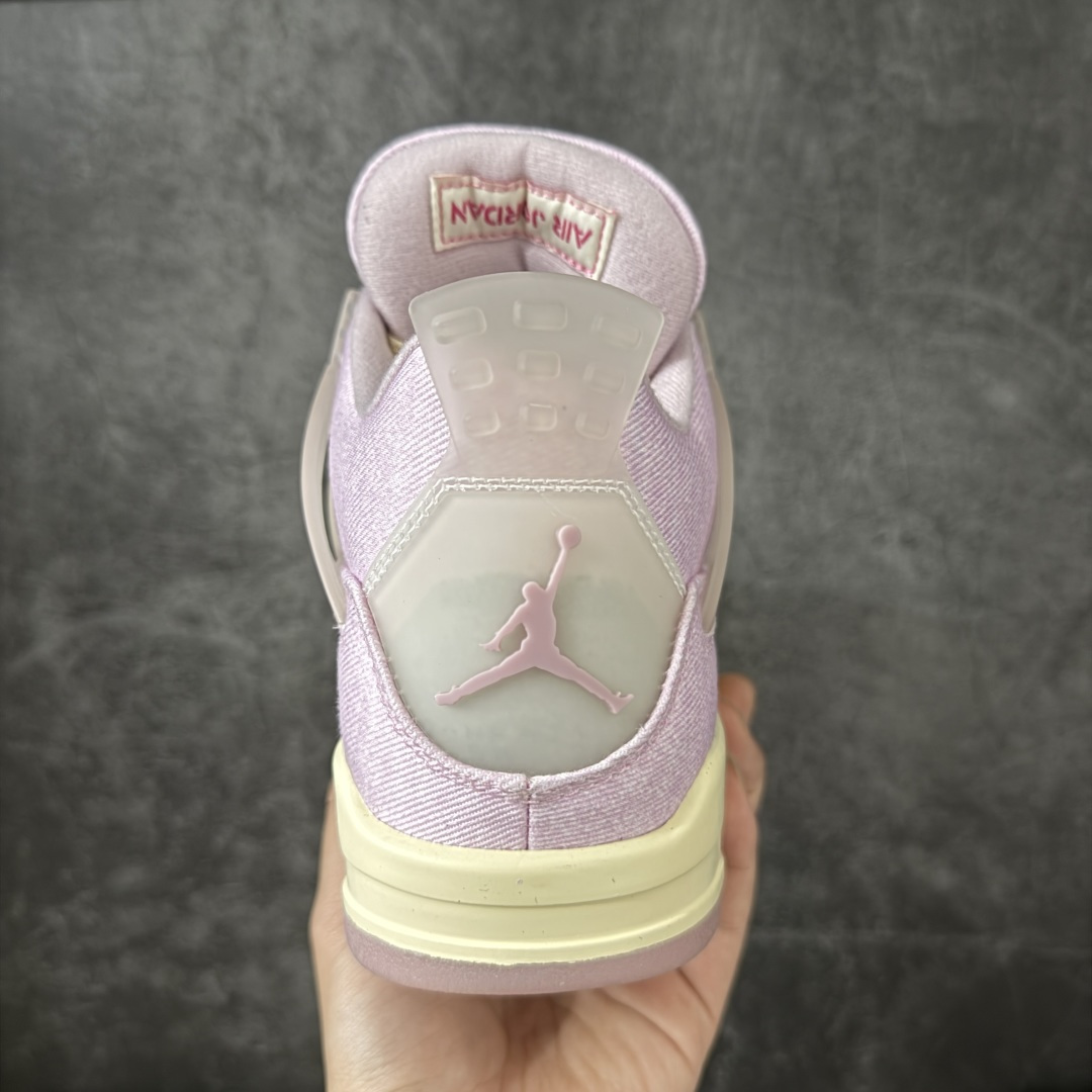 图片[4]-【KZ纯原版】Air Jordan 4 Retro \”Denim Iced Carmine\” 冰莓粉牛仔 AJ4 乔丹4代 aj4 乔4 粉色丹宁牛仔 乔丹篮球鞋系列 原汁原味完美呈现四代版型 一比一鞋头弧度高度趴度鞋身弧度 原厂麂皮绒皮料材质 数据细节工艺流程均保持公司一致 细节品控鞋型随意秒杀市面版本 原厂TPU网格鞋带扣 正确内里网布 菱角分明不变形无多余毛边 柔软性质感一致于原鞋 原厂织唛标 原厂飞人电绣工艺 独家绑鞋带手法 印刷中底布 四线拉帮 米色美纹纸贴合固定 进口港宝加持 后跟自然饱满 全鞋荧光划线卡点 追求极致完美 每一双都是工艺品 多重QC质检 超越公司货的品控标准 实实在在的免检产品 尺码：36-48.5-选品中心