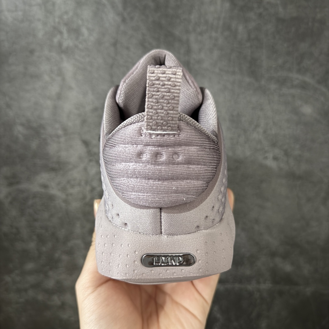 图片[4]-【正确版】Nike Mind 002 耐克 舒适柔软 科技训练鞋 黑科技产物 作为耐克首款结合神经科学研发的鞋款 它最大的设计在于鞋底 鞋底嵌有22个独立泡棉节点 上脚后能有效刺激足底触觉 搭配吸睛的外观 适合在运动后松时穿着 带来独特体验 货号：HQ4310-200 尺码：36-45-选品中心