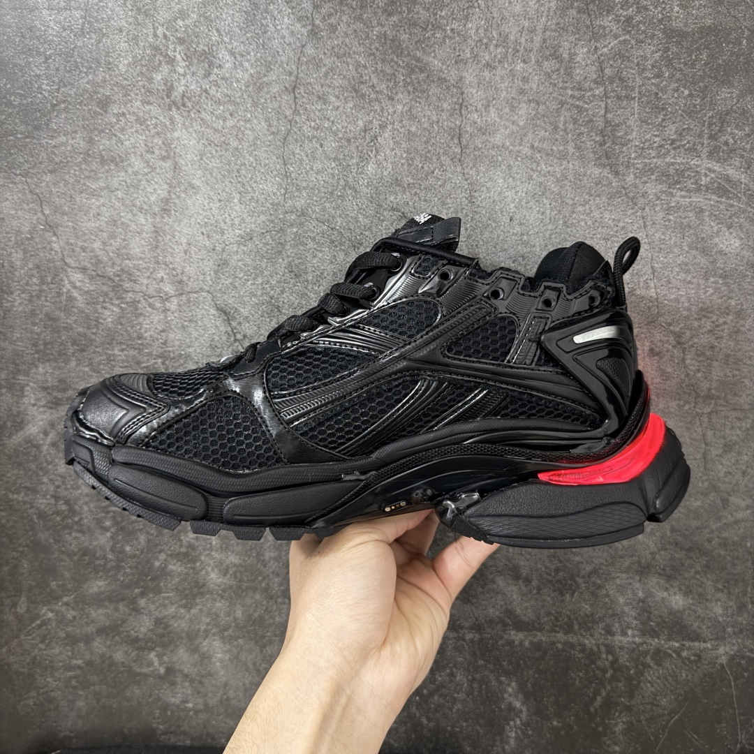 图片[2]-【VG版本】巴黎世家 七代半灯鞋Balenciaga 巴黎7.5巴黎世家 最新配色潮流复古休闲鞋 独家采用大容量锂电，反复按压10万次不会坏， 1.锂电池：3.7V 602040 450毫安时 1.65瓦时 2. 驱动IC：11种模式的开/关切换 通过溢胶、做旧、缝线等细节， 展示了设计师 Demna 的运动鞋风格， 用一双「旧鞋」传递复古感，后侧板、 翘起的鞋头，则展示了 Demna 在结构上的未来构想； 原装大盒从里到外一切百分百还原官方配置 顶级专供碾压一切版本 尺码：35-46-选品中心