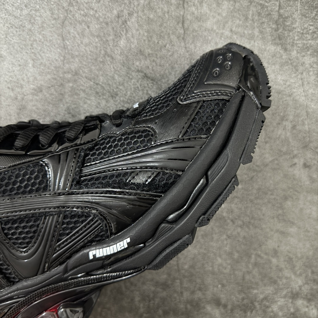 图片[6]-【VG版本】巴黎世家 七代半灯鞋Balenciaga 巴黎7.5巴黎世家 最新配色潮流复古休闲鞋 独家采用大容量锂电，反复按压10万次不会坏， 1.锂电池：3.7V 602040 450毫安时 1.65瓦时 2. 驱动IC：11种模式的开/关切换 通过溢胶、做旧、缝线等细节， 展示了设计师 Demna 的运动鞋风格， 用一双「旧鞋」传递复古感，后侧板、 翘起的鞋头，则展示了 Demna 在结构上的未来构想； 原装大盒从里到外一切百分百还原官方配置 顶级专供碾压一切版本 尺码：35-46-选品中心