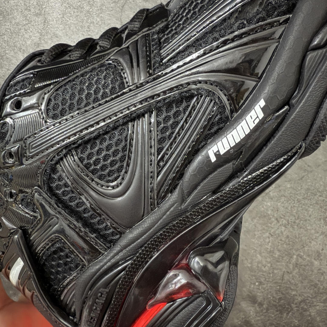 图片[4]-【VG版本】巴黎世家 七代半灯鞋Balenciaga 巴黎7.5巴黎世家 最新配色潮流复古休闲鞋 独家采用大容量锂电，反复按压10万次不会坏， 1.锂电池：3.7V 602040 450毫安时 1.65瓦时 2. 驱动IC：11种模式的开/关切换 通过溢胶、做旧、缝线等细节， 展示了设计师 Demna 的运动鞋风格， 用一双「旧鞋」传递复古感，后侧板、 翘起的鞋头，则展示了 Demna 在结构上的未来构想； 原装大盒从里到外一切百分百还原官方配置 顶级专供碾压一切版本 尺码：35-46-选品中心