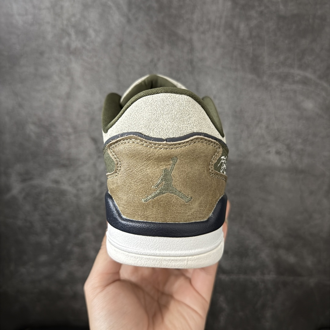 图片[4]-【纯原版】Air Jordan Retro Flight Court SP低帮 AJ低邦 乔丹篮球鞋系列 目前市场最正确版本 头层翻毛＋头层皮 区别市场通货 正确针织鞋码效果 版型完美 正确私模大底 鞋款整体以翻毛皮打造，搭配侧身头层皮面框架，鞋舌及后跟Jumpman Logo分别采用刺绣点缀，后跟侧身Flighth字样也辅以刺绣呈现，秉承轻量化的速度型篮球鞋设计思想完成设计，降低重量的同时提升舒适度，中底延续前作使用了分离式后掌可视化Air Soleb气垫。鞋带孔和后跟鞋提以籃网为造型灵感，将篮球运动巧妙融入到鞋款的设计之中，使鞋身整体富有流动性、节奏感和优雅气质。 货号：HF3255-301 尺码：36 36.5 37.5 38 38.5 39 40 40.5 41 42 42.5 43 44 44.5 45-选品中心