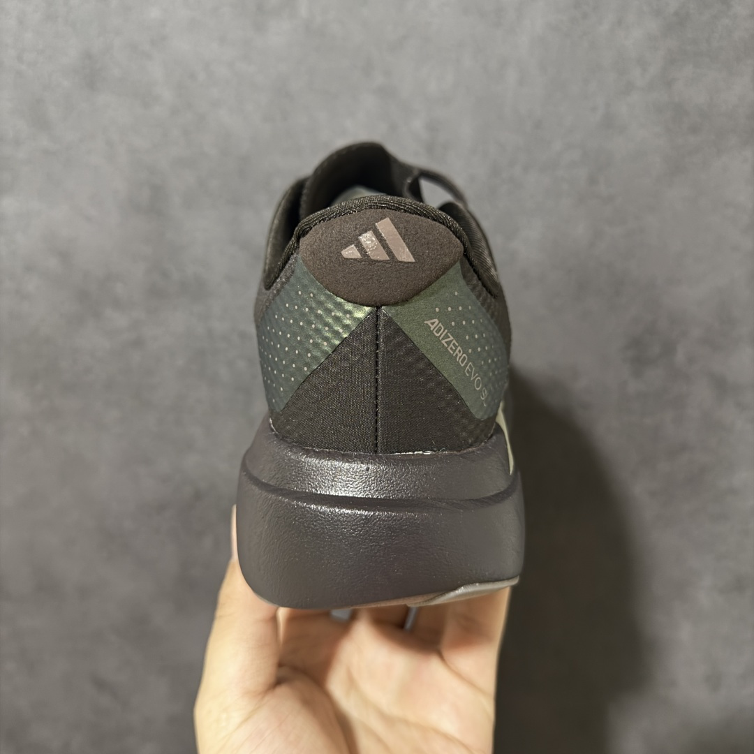 图片[4]-【公司级】Adidas Adizero Evo SL 阿迪超轻透气缓震跑鞋  #以令人难以置信的138克重量，刷新了跑鞋轻量化的记录，阿迪在材料科学和工艺技术上的深厚积累。  #全新鞋款采用Lightweight Upper材料，让穿着者几乎能够体验到一种\”裸足\”的感觉 货号：KJ2002  尺码：36 36.5 37 38 38.5 39 40 40.5 41 42 42.5 43 44 44.5 45-选品中心