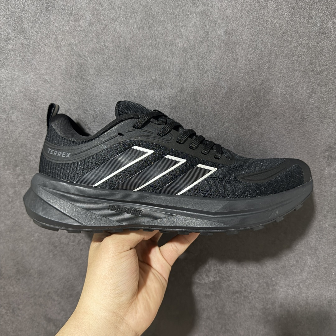 【公司级】阿迪达斯 ADIDAS 男鞋 TERREX AGRAVIC LT 户外超轻缓震回弹越野跑鞋网材鞋面 在户外环境保持舒适脚感，中底采用 Lightstrike 轻质泡棉材料，提供缓冲的同时增加能量反馈，其特点主要表现为韧劲十足、重量轻、耐造，适合长时间户外运动。时尚潮流，易于搭配，运动款式。 货号：D26882 尺码： 40-45 编码： MGB260270-选品中心
