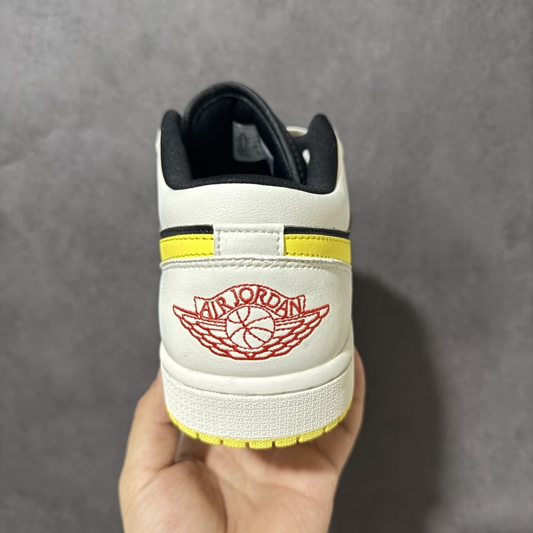 图片[4]-【H11版本】Nike Air Jordan 1 Low SE 小倒钩6.0情侣 AJ1 乔一 舒适贴合 防滑耐磨 低帮 复古篮球鞋 男女同款 米黄色 货号：553558-011 尺码：35.5 36 36.5 37.5 38 38.5 39 40 40.5 41 42 42.5 43 44 45 46 47.5 46 47.5 #H11顶级纯原 纯原外贸平台特供订单 #全套原纸板楦头开发 #原厂特供材料配套加持 #确保原汁原味 完美呈现版型 #原档数据独家私模大底 #男女鞋同步官方开发至47.5 #原装进口轻量化鞋垫 #进口港宝加持 后跟自然饱满 还原公司包裹性 #鞋面采用原装数据贴合技术 #全方位贴合包裹脚型 #鞋跟部鞋底牵引设计 #提供强大的抓地性能 #更适应不同实战场地路面-选品中心