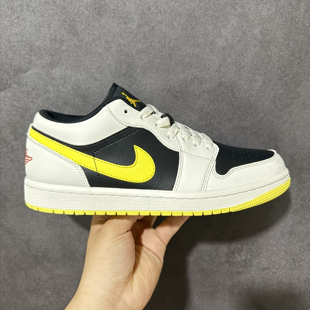 【H11版本】Nike Air Jordan 1 Low SE 小倒钩6.0情侣 AJ1 乔一 舒适贴合 防滑耐磨 低帮 复古篮球鞋 男女同款 米黄色 货号：553558-011 尺码：35.5 36 36.5 37.5 38 38.5 39 40 40.5 41 42 42.5 43 44 45 46 47.5 46 47.5 #H11顶级纯原 纯原外贸平台特供订单 #全套原纸板楦头开发 #原厂特供材料配套加持 #确保原汁原味 完美呈现版型 #原档数据独家私模大底 #男女鞋同步官方开发至47.5 #原装进口轻量化鞋垫 #进口港宝加持 后跟自然饱满 还原公司包裹性 #鞋面采用原装数据贴合技术 #全方位贴合包裹脚型 #鞋跟部鞋底牵引设计 #提供强大的抓地性能 #更适应不同实战场地路面-选品中心