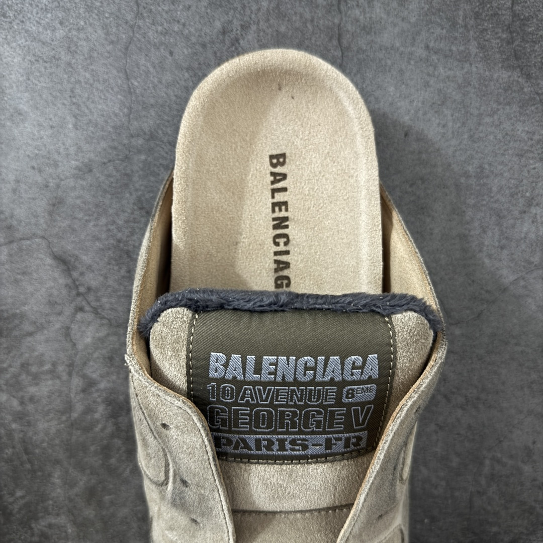 图片[8]-【莞产G版】Balenciaga Dumbo 巴黎世家小牛皮做旧效果 明线缝制穆勒鞋包头拖鞋 Balenciaga是由被誉为代表二十世纪的伟大天才设计师 Cristobal Balenciaga 创立的，在品牌创立的大半个世纪以来，巴黎世家一直以时尚、典雅闻名于时装界，它的主题产品有女士和男士提包、机车包、鞋子和时装，在15年王大仁卸任品牌设计师后，品牌的风格发生了翻天覆地的变化，凭借着人气超高的街头风T恤、老爹鞋等迅速霸屏各大时装周和时尚圈。 尺码：35/45-选品中心