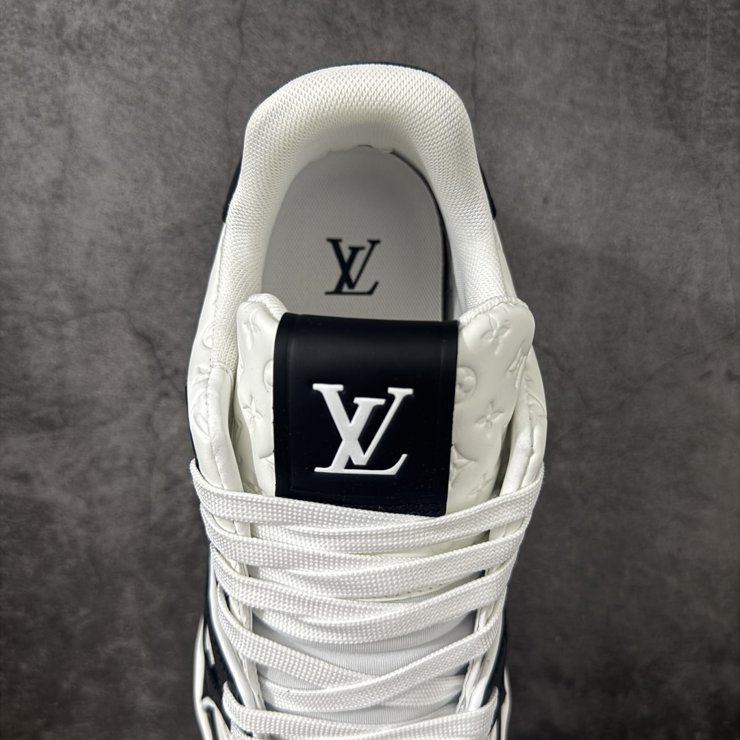 图片[8]-【PK纯原版】Louis Vuitton 路易威登 LV Trainer 低帮休闲板鞋 同步官方2025最新原版包装 海淘代购同渠道品质 高端零售 外贸充正专供 原版购入开发 ZP级全套包装 完美楦型 正确卡色 大底TPU 质感媲美原版 细节与原版一致 请注意区分市面通货材 尺码：39 40 41 42 43 44 45 46-选品中心