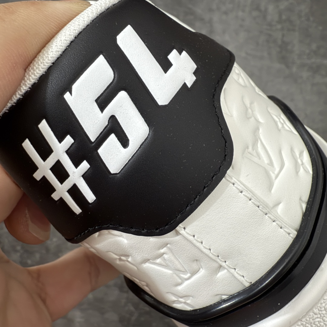 图片[2]-【PK纯原版】Louis Vuitton 路易威登 LV Trainer 低帮休闲板鞋 同步官方2025最新原版包装 海淘代购同渠道品质 高端零售 外贸充正专供 原版购入开发 ZP级全套包装 完美楦型 正确卡色 大底TPU 质感媲美原版 细节与原版一致 请注意区分市面通货材 尺码：39 40 41 42 43 44 45 46-选品中心