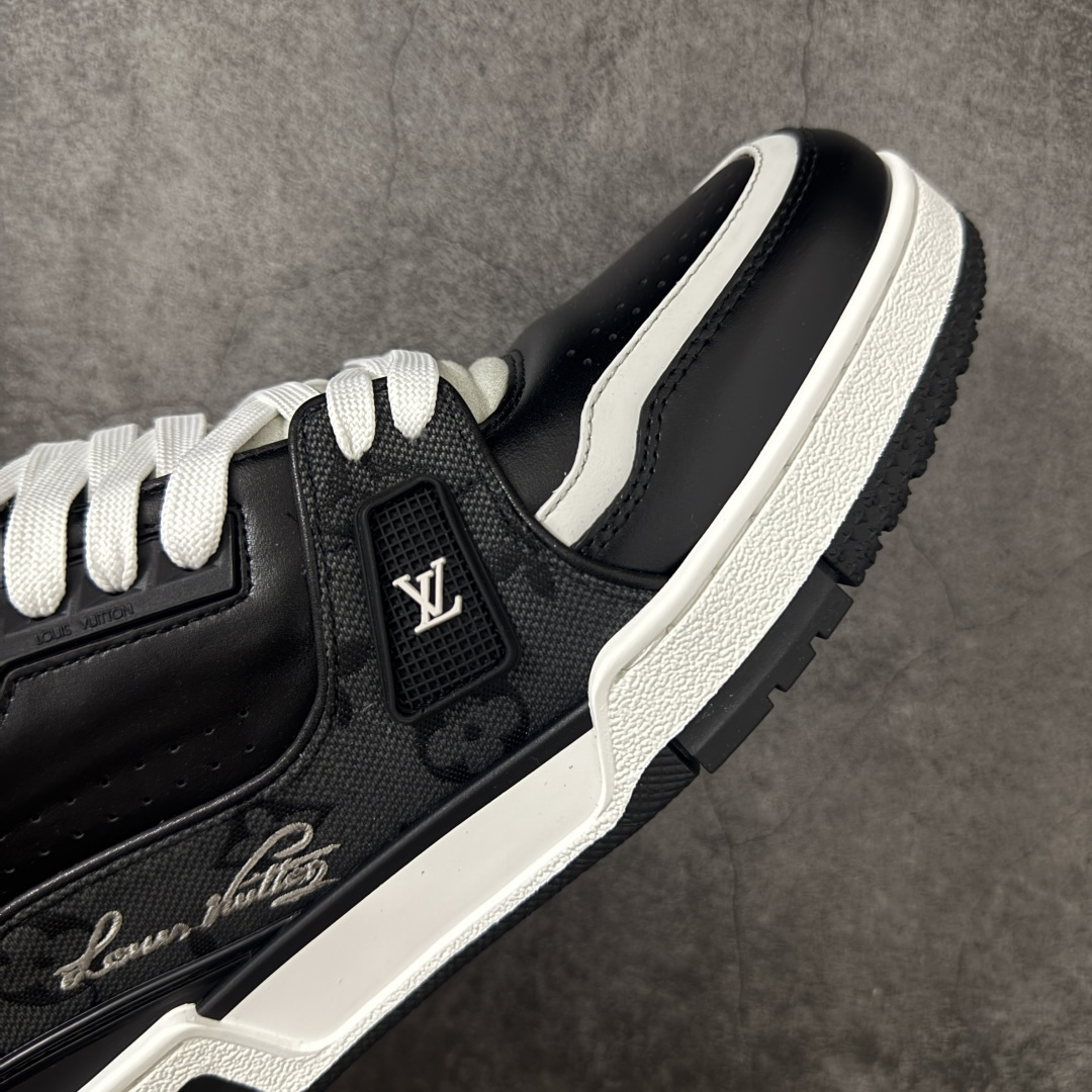 图片[6]-【PK纯原版】Louis Vuitton 路易威登 LV Trainer 低帮休闲板鞋 同步官方2025最新原版包装 海淘代购同渠道品质 高端零售 外贸充正专供 原版购入开发 ZP级全套包装 完美楦型 正确卡色 大底TPU 质感媲美原版 细节与原版一致 请注意区分市面通货材 尺码：39 40 41 42 43 44 45 46-选品中心